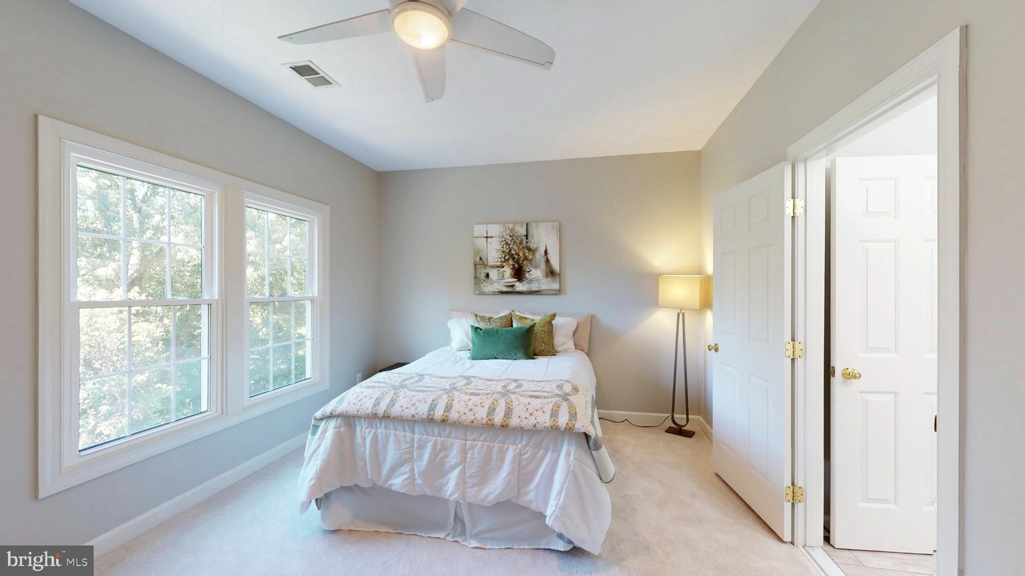 RIVER CREST - Residential