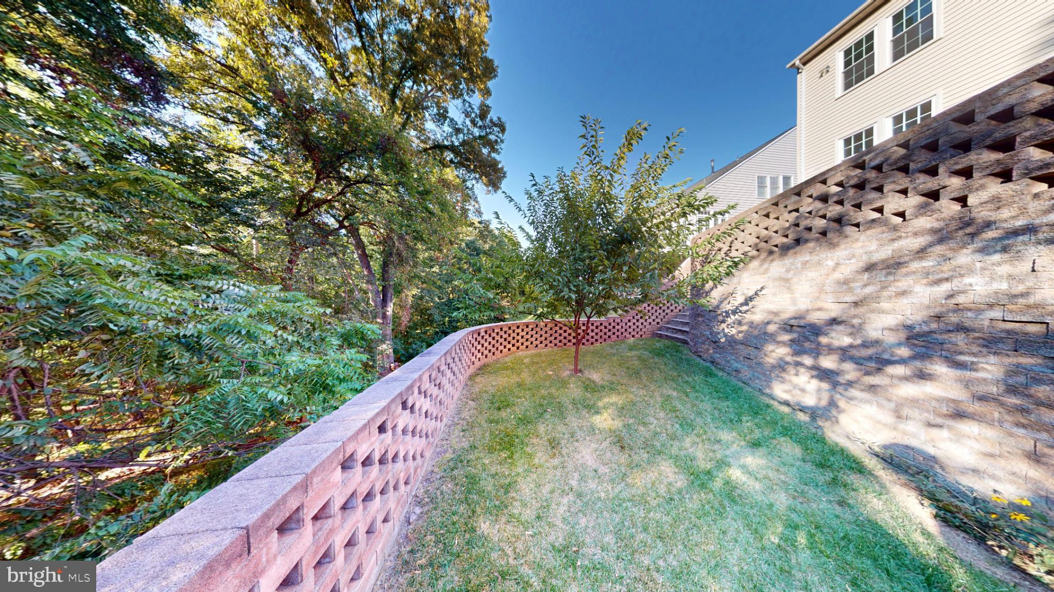 RIVER CREST - Residential