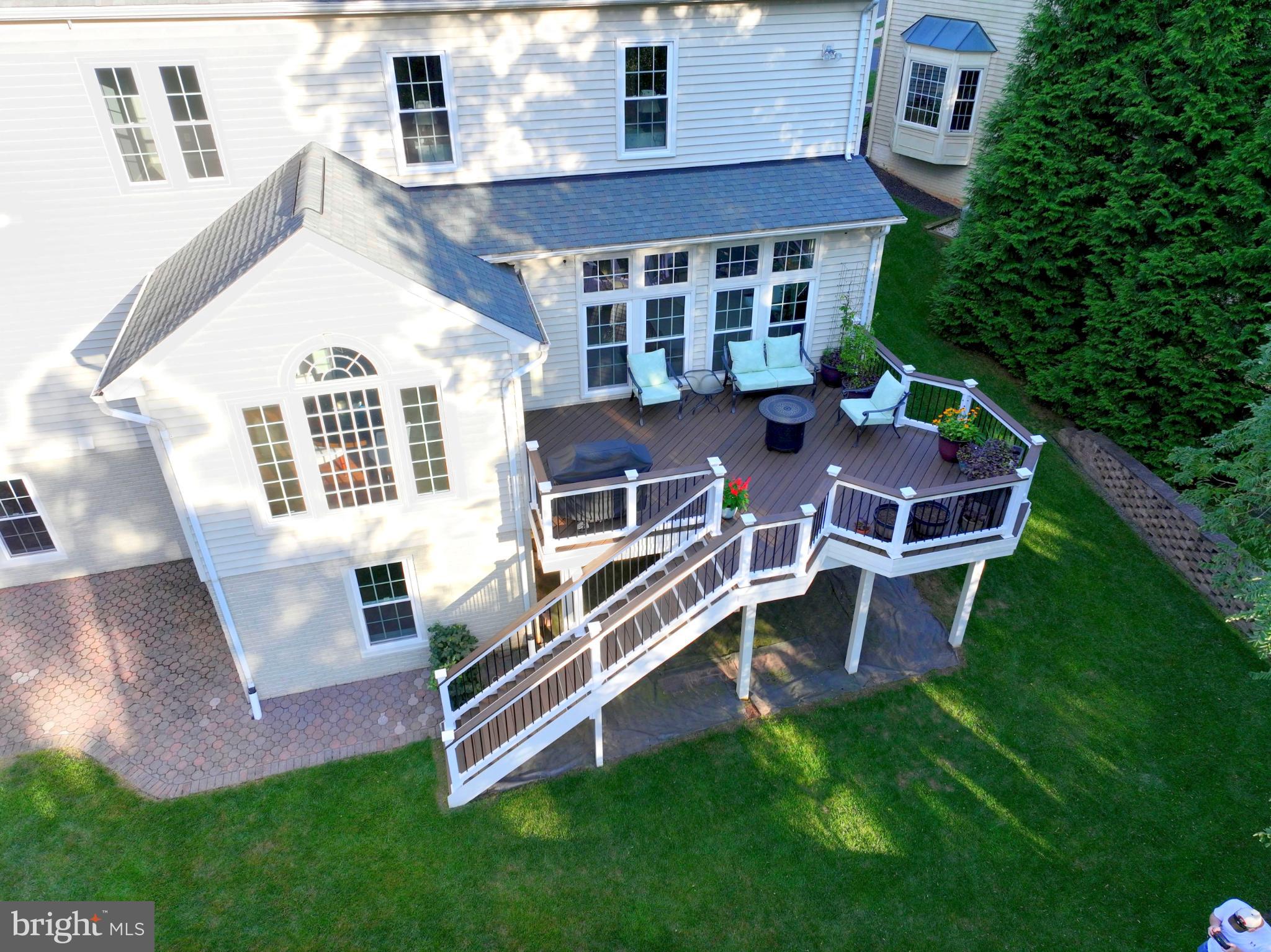 RIVER CREST - Residential