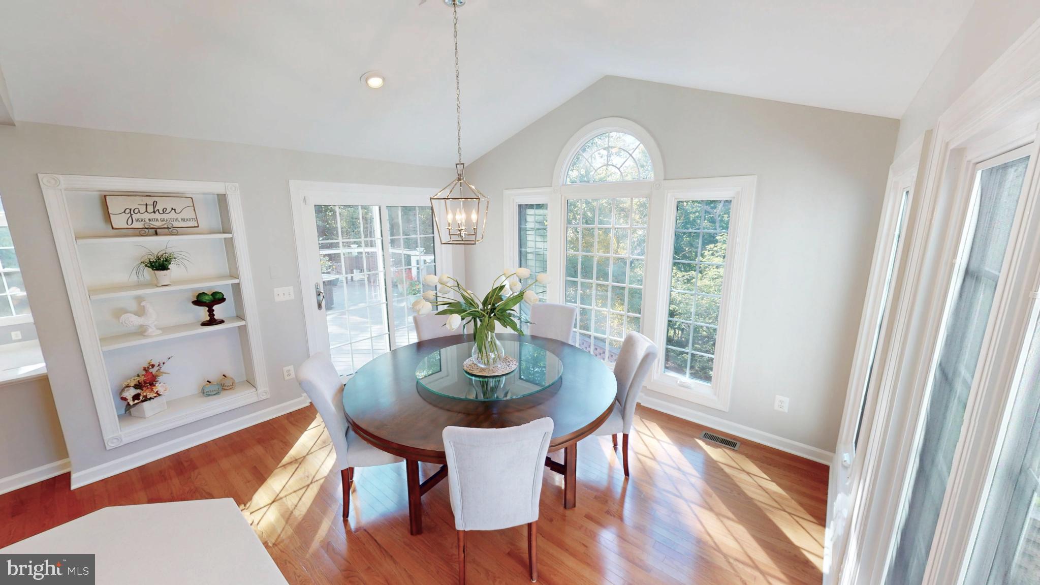 RIVER CREST - Residential