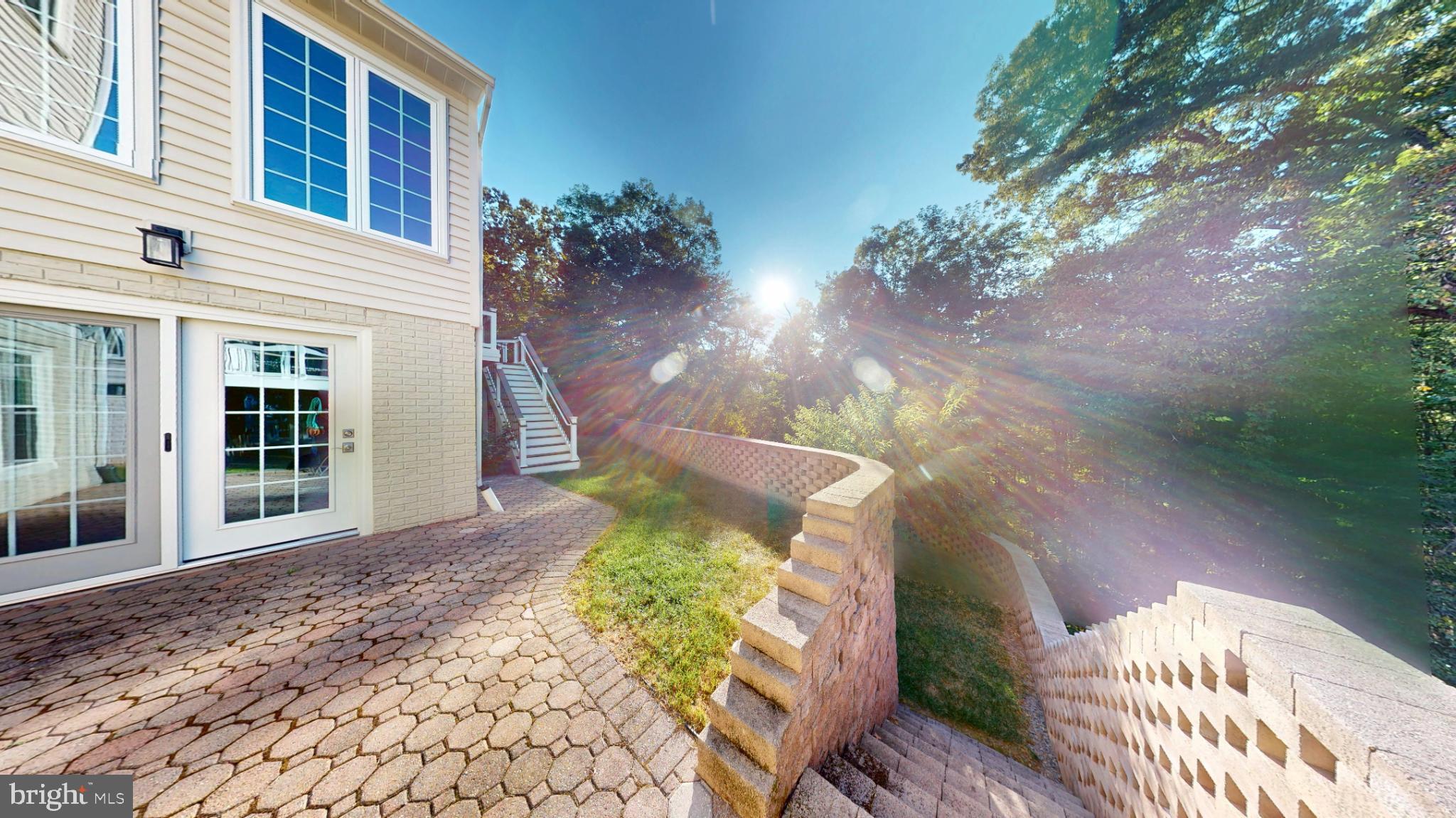 RIVER CREST - Residential