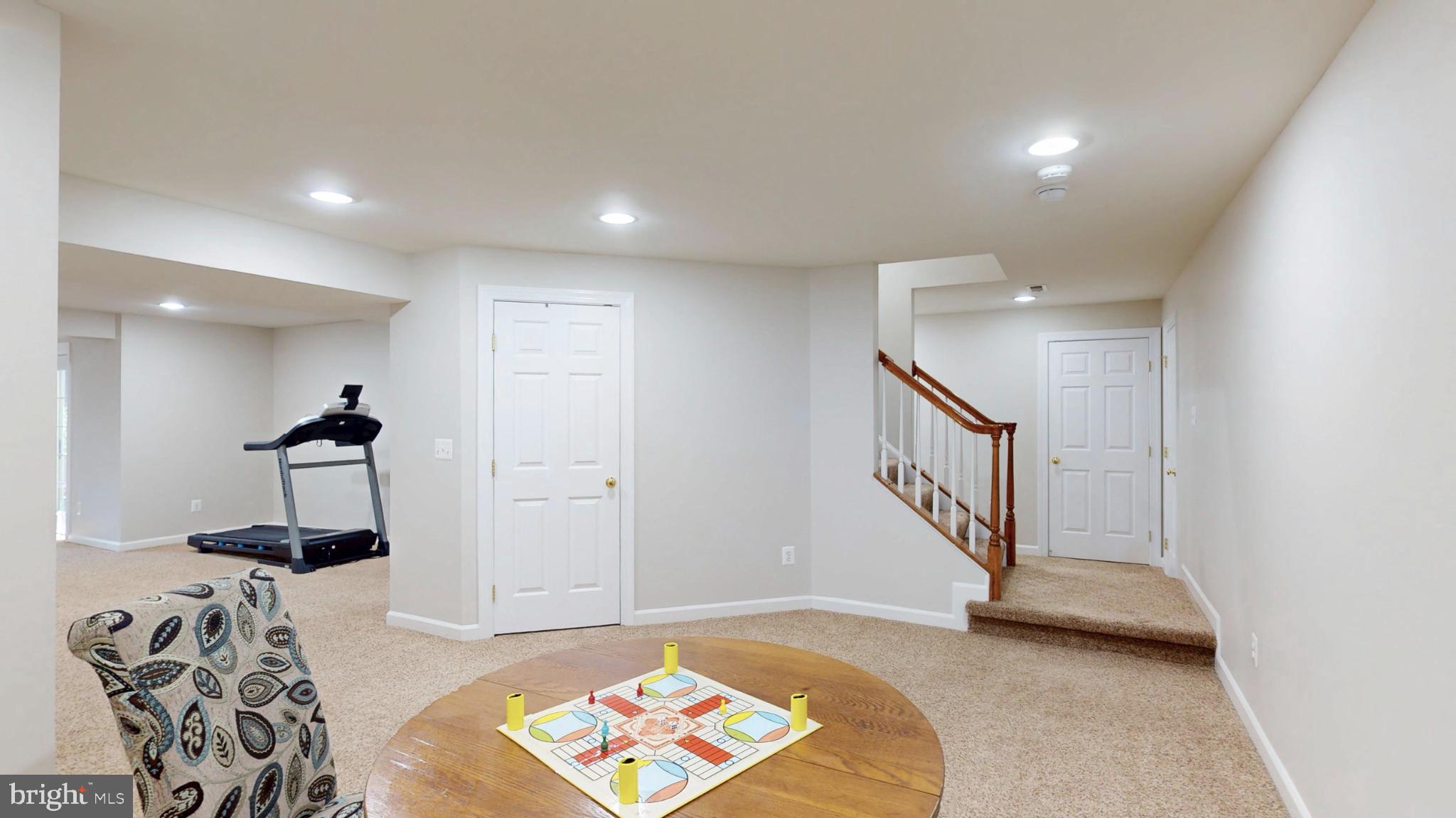 RIVER CREST - Residential