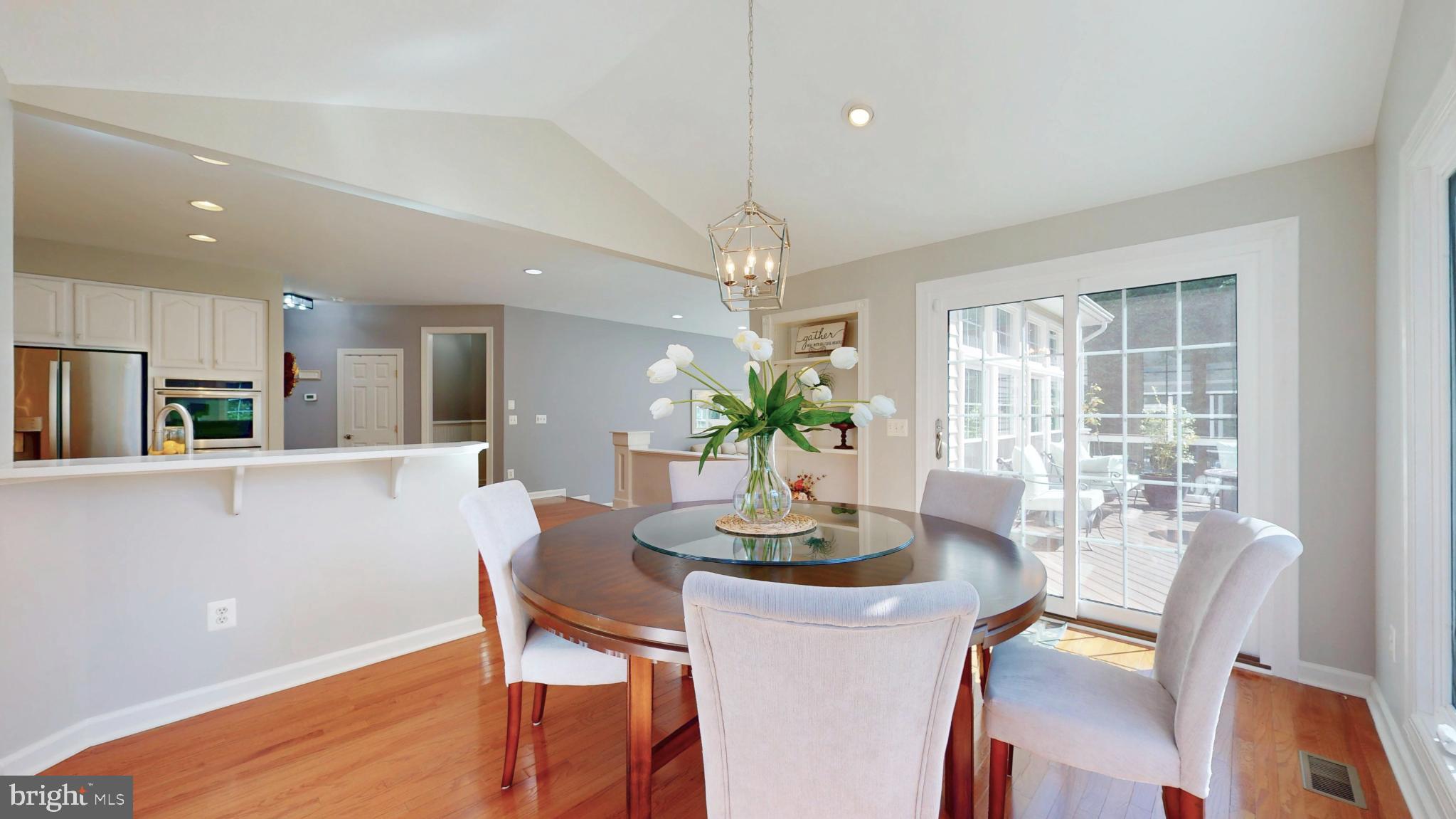 RIVER CREST - Residential