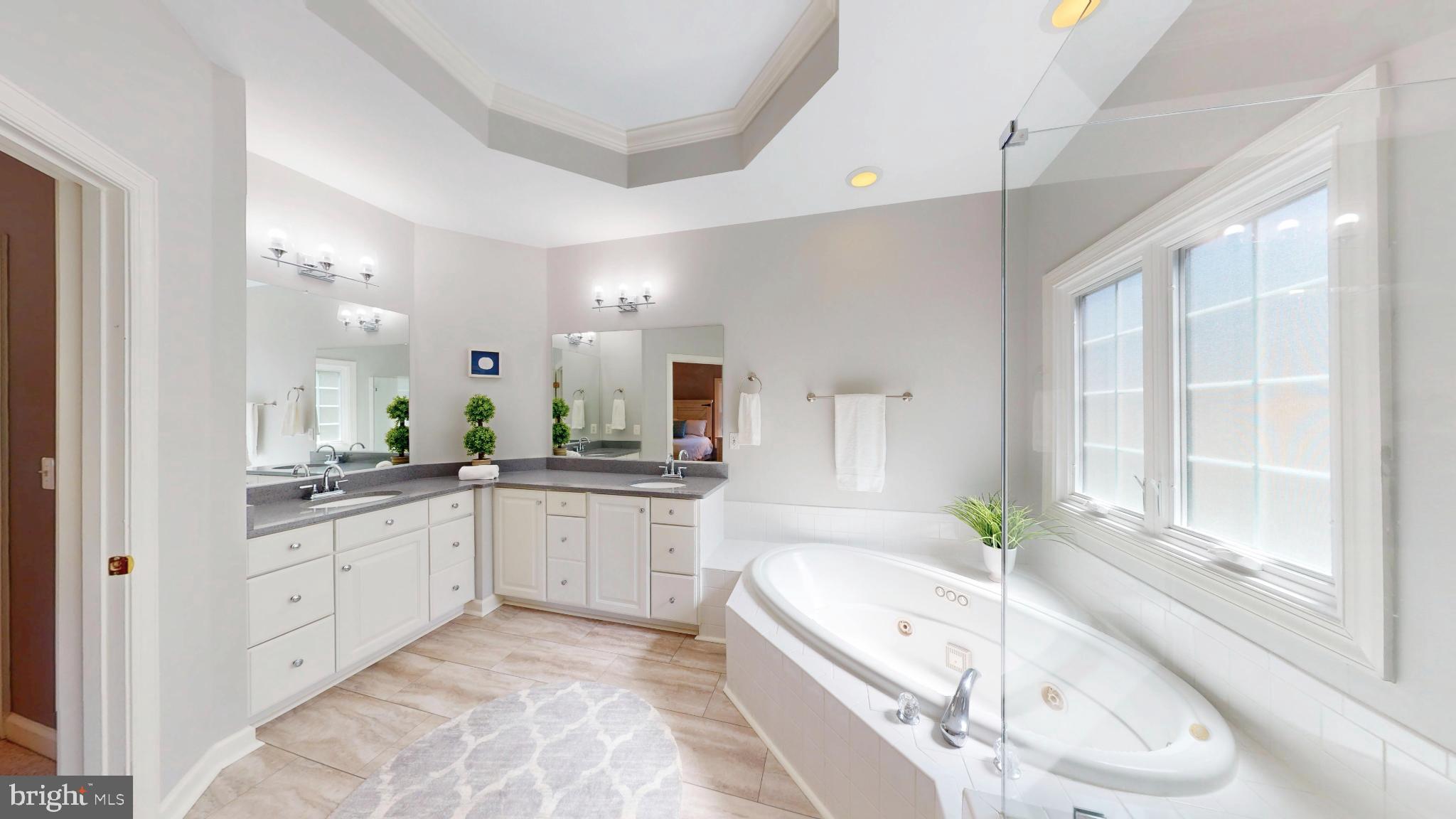 RIVER CREST - Residential