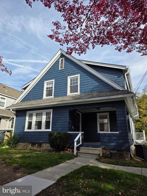 Photo of 555 Barrett Avenue #FRONT, HAVERFORD, PA 19041 (MLS # PAMC2161104)