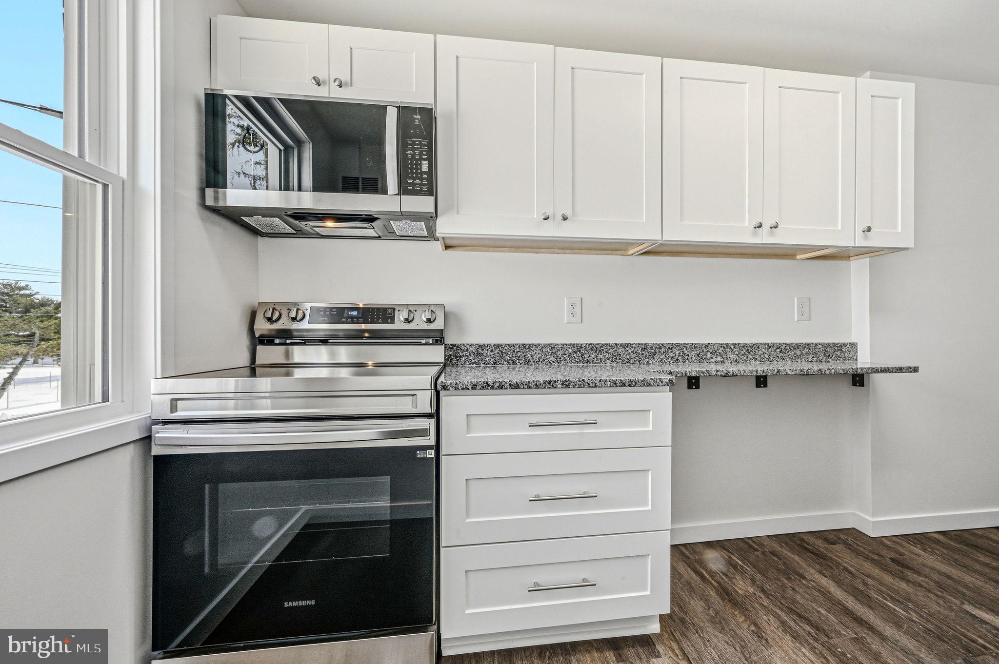 COLLEGE PARK - Residential