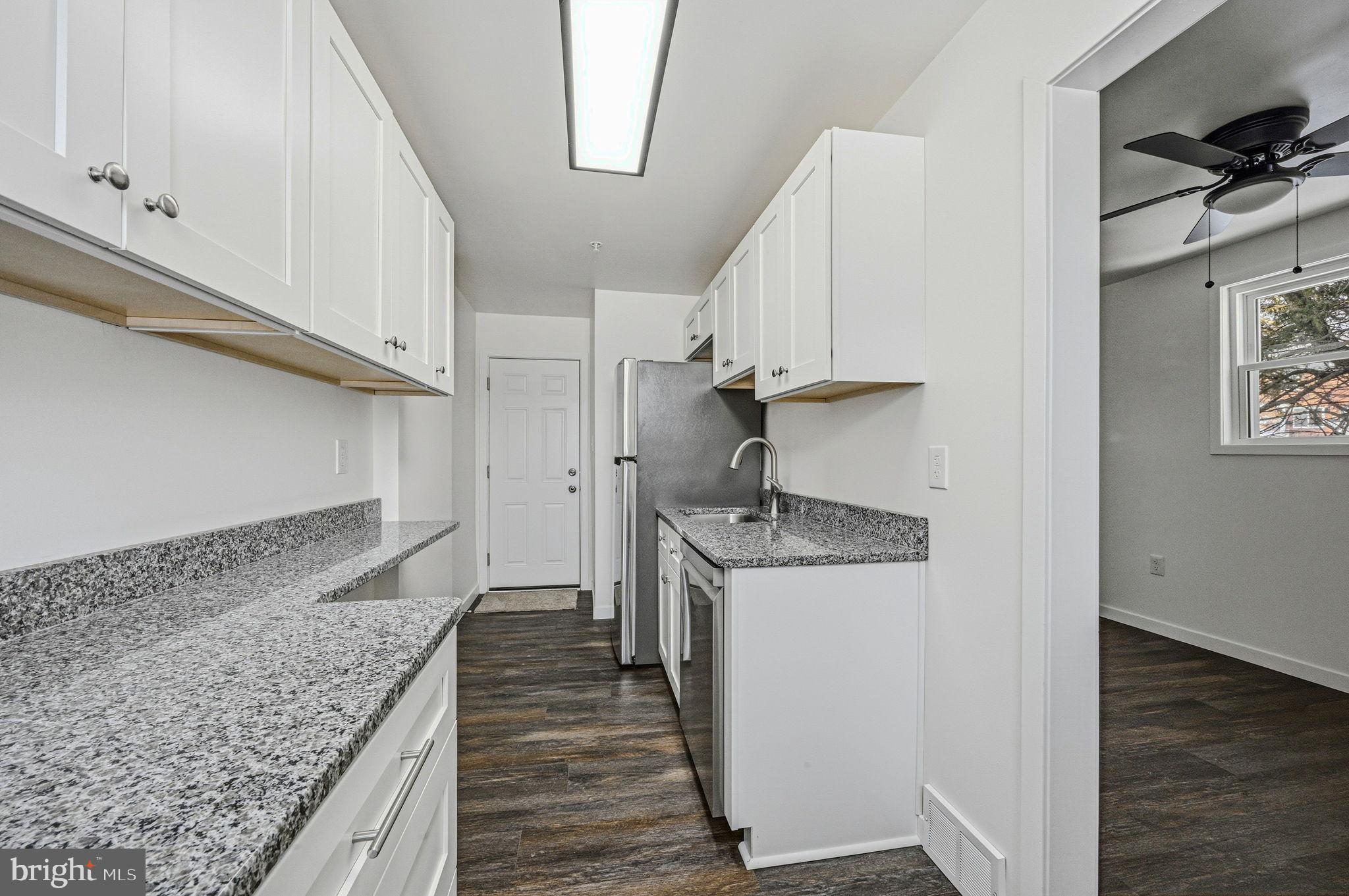 COLLEGE PARK - Residential