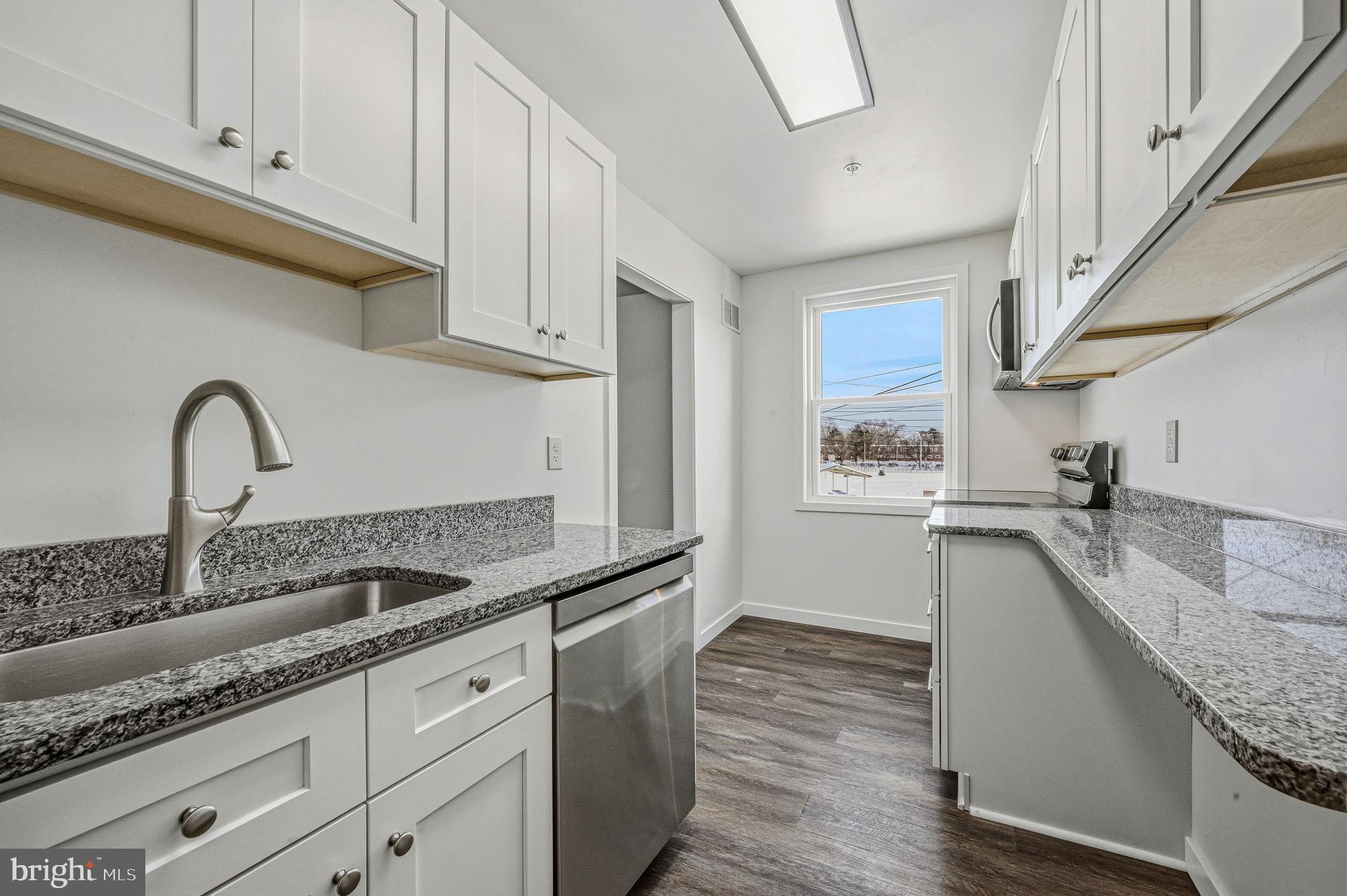 COLLEGE PARK - Residential