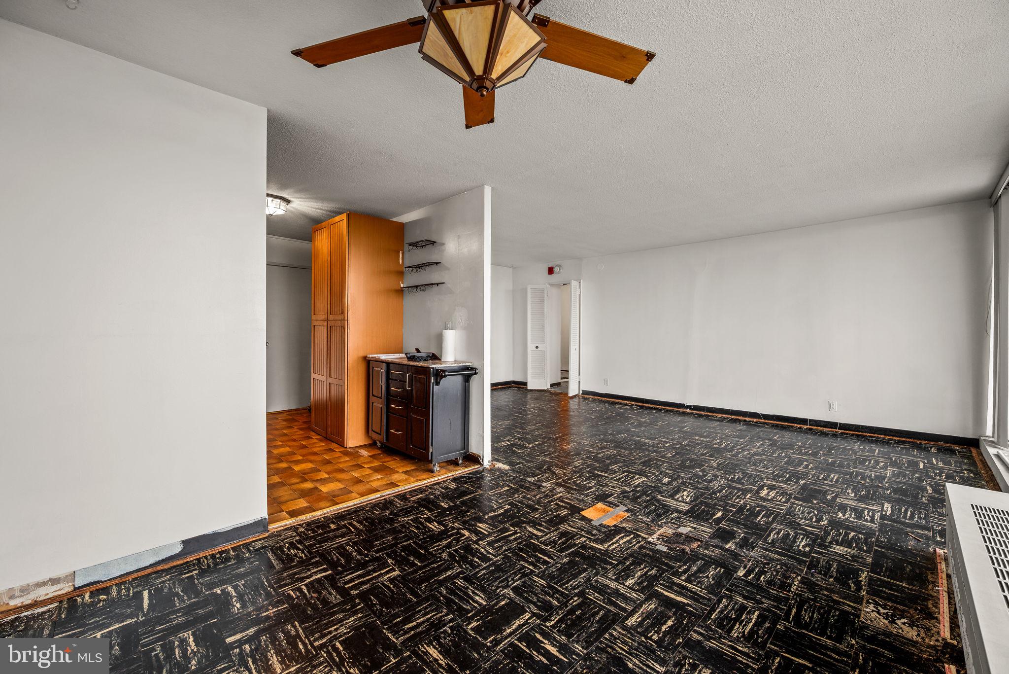 PARK PLAZA - Residential