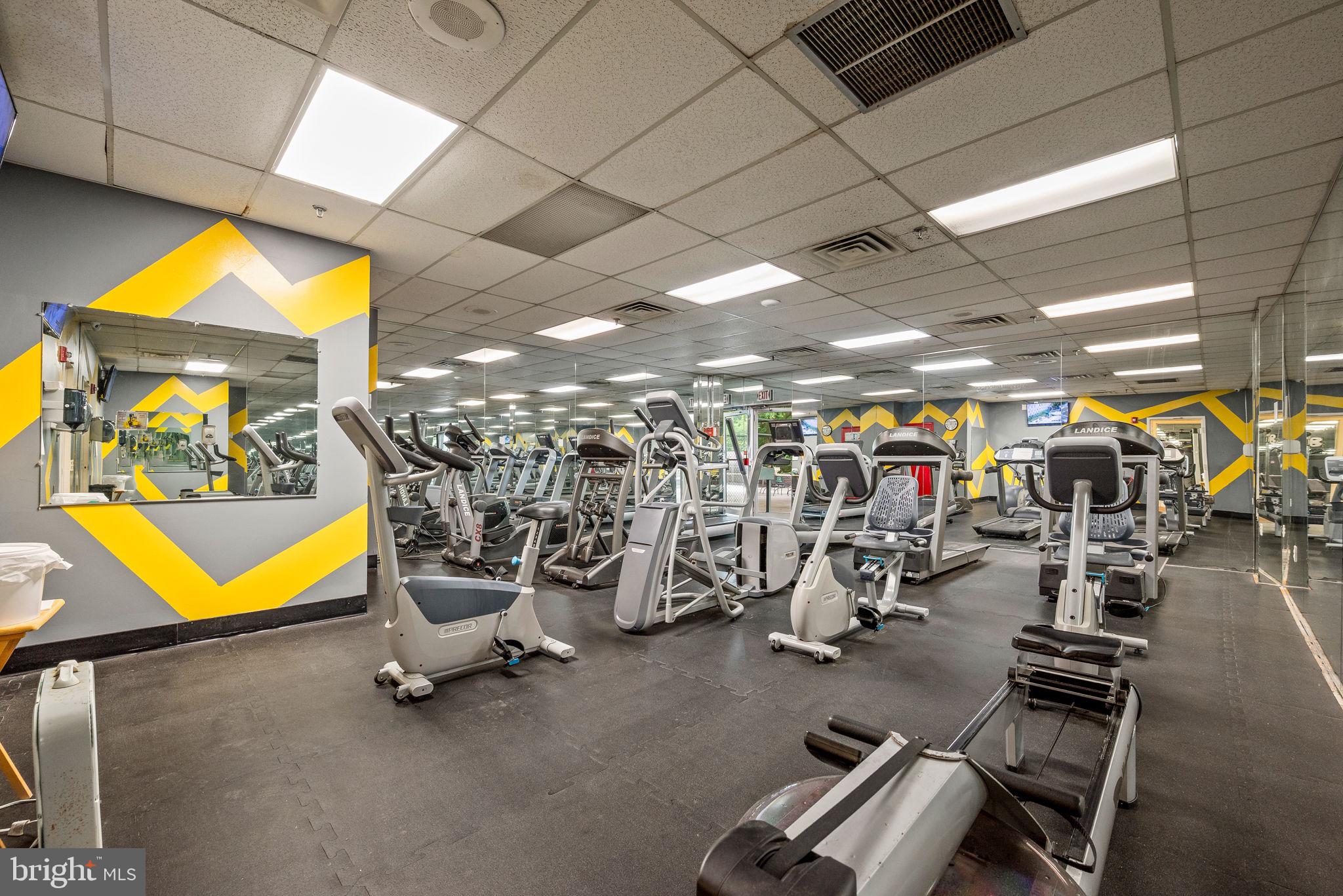 PARK PLAZA - Residential