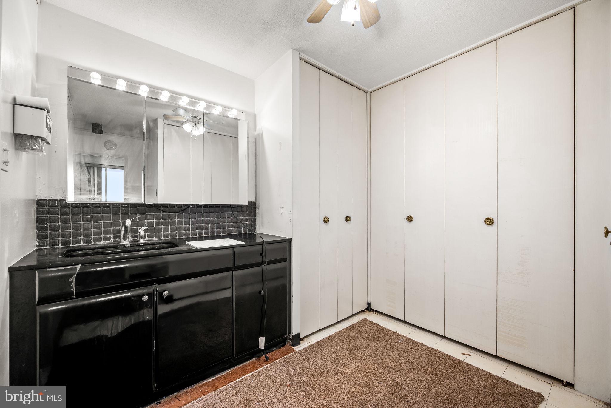 PARK PLAZA - Residential