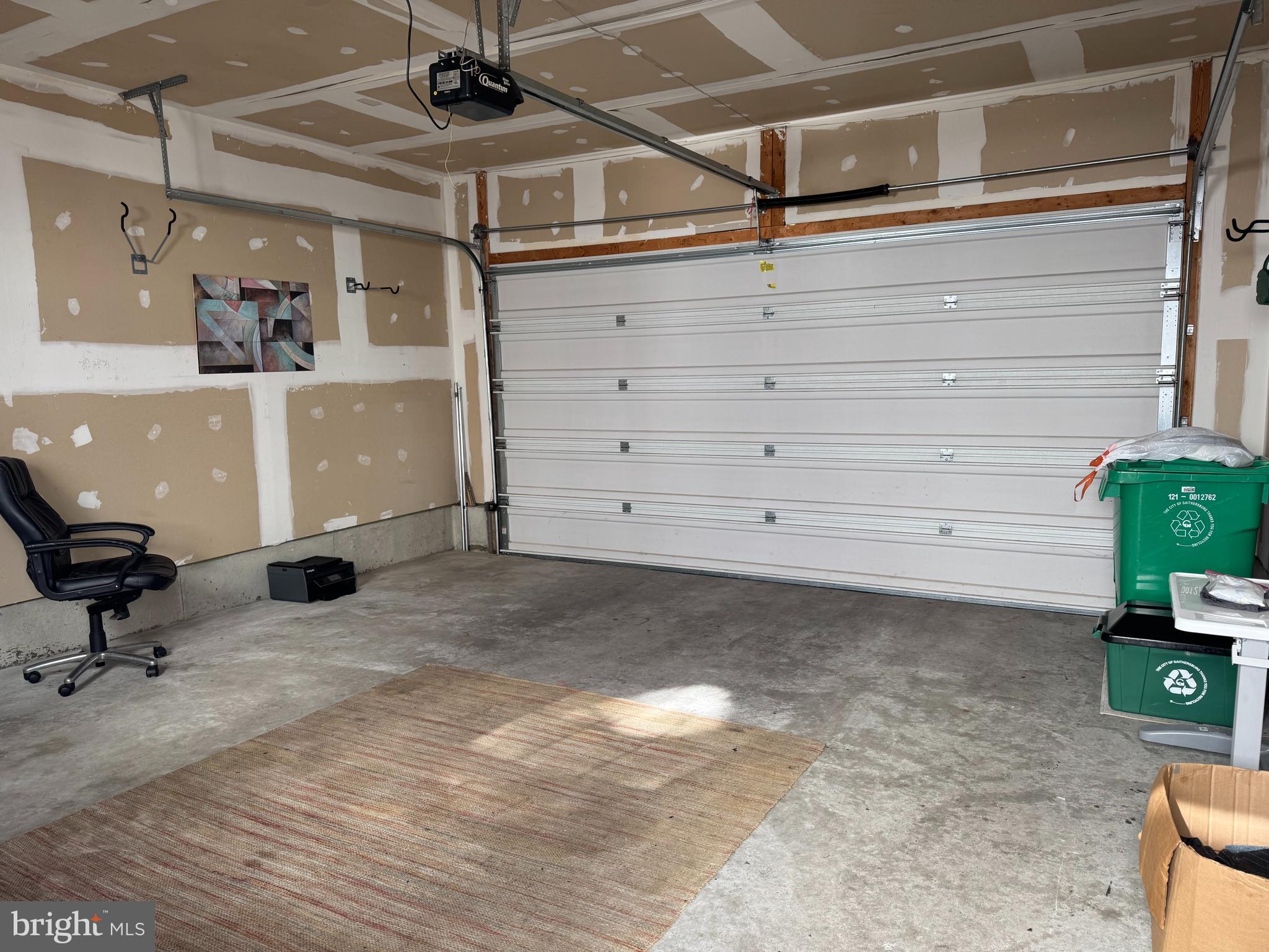 HIDDEN CREEK - Residential Lease