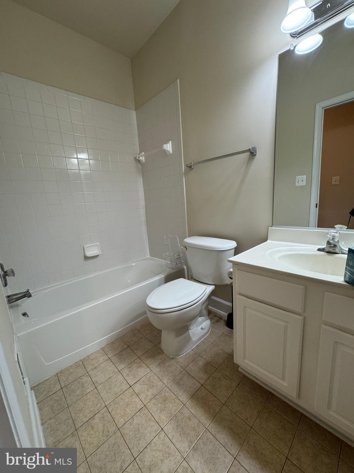 HIDDEN CREEK - Residential Lease