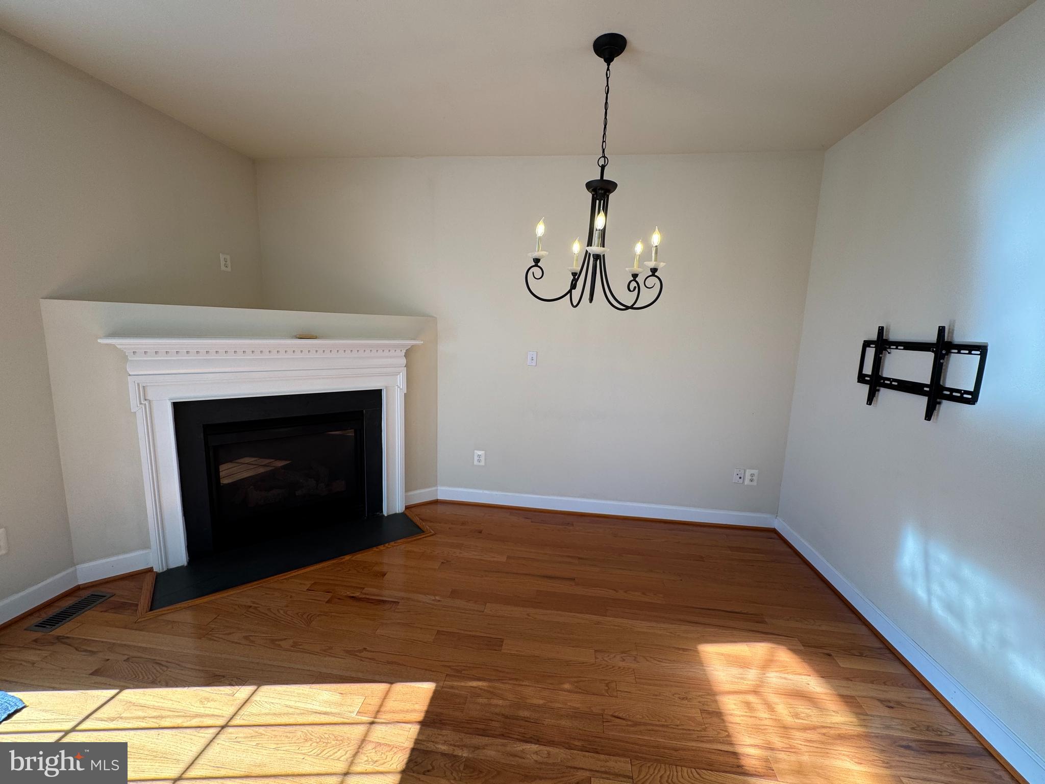 HIDDEN CREEK - Residential Lease