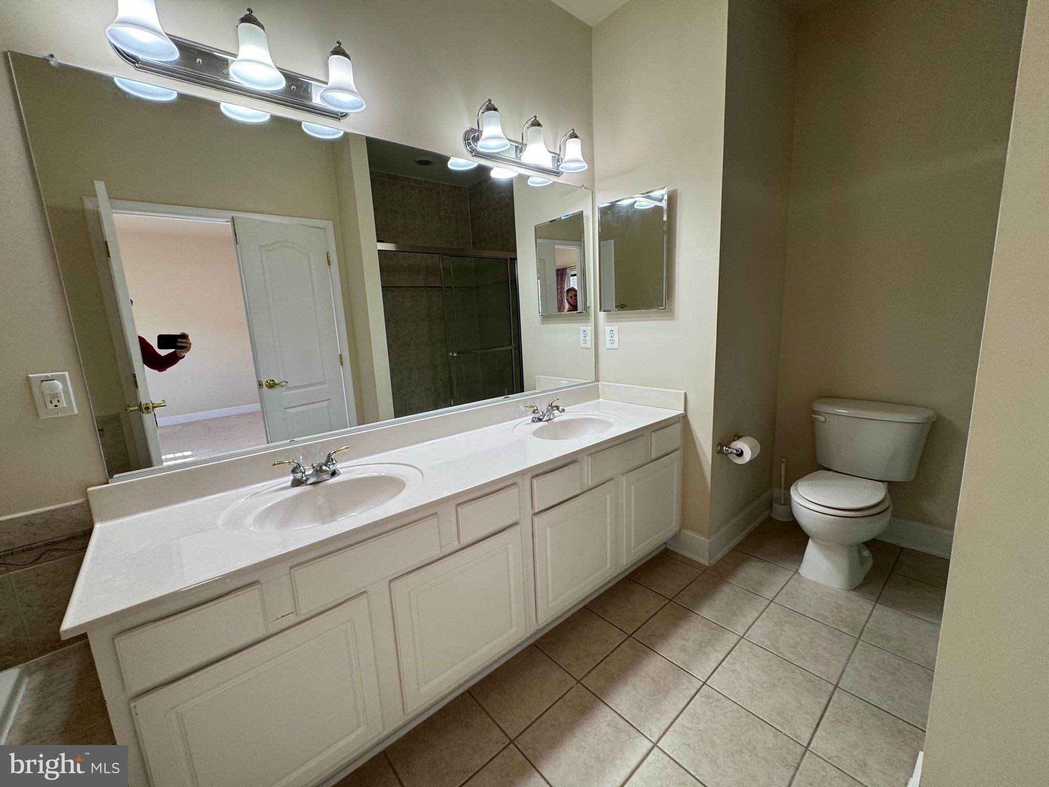 HIDDEN CREEK - Residential Lease