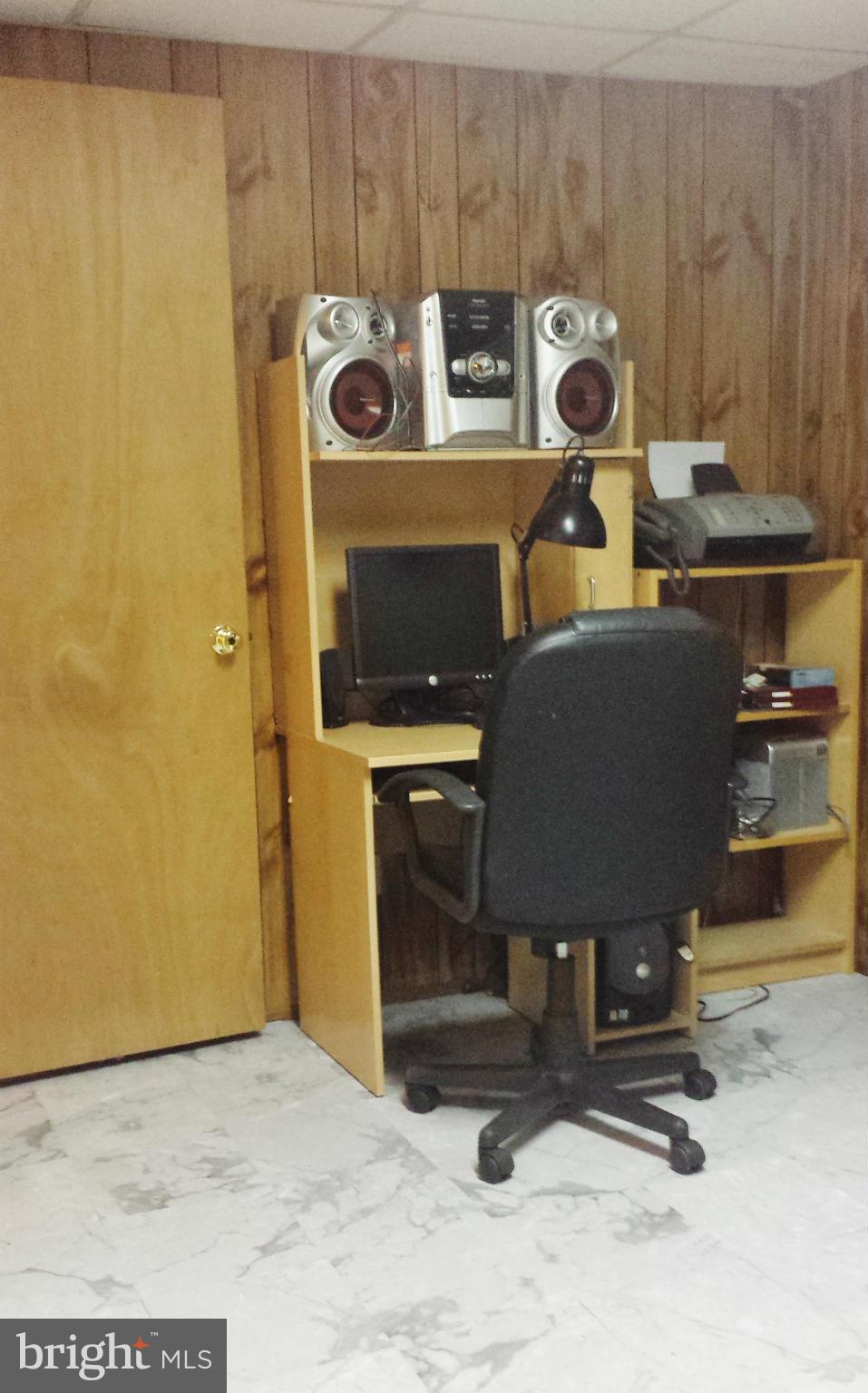 WHISKEY BOTTOM - Residential Lease