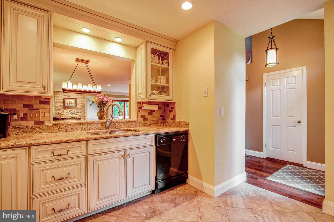 RIVA TRACE - Residential Lease