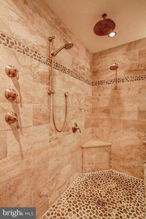 RIVA TRACE - Residential Lease