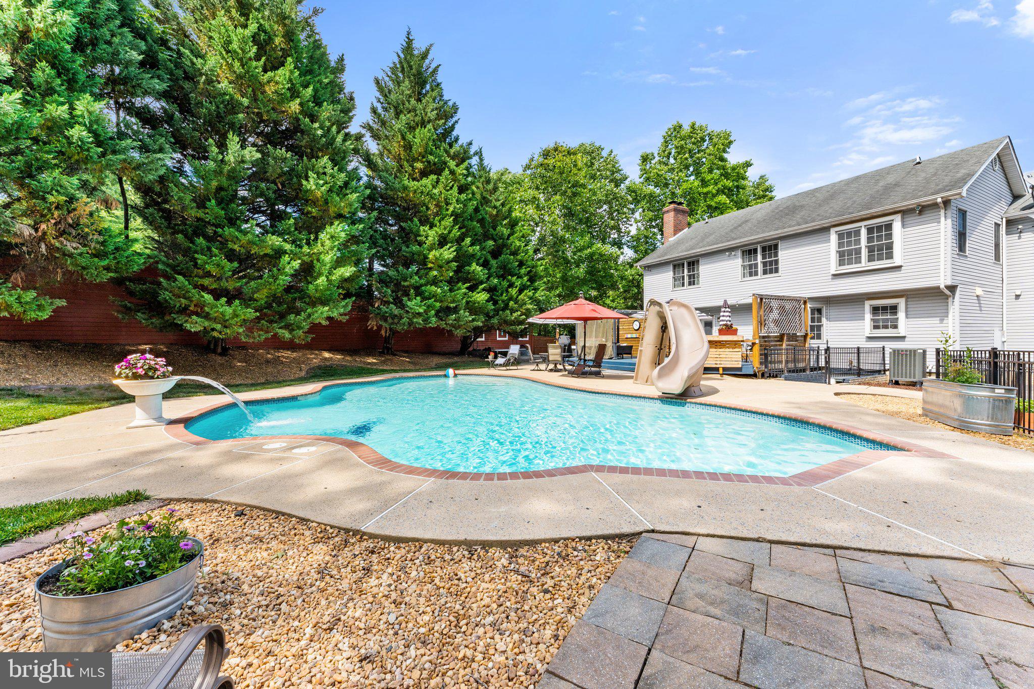 ERINBROOK - Residential