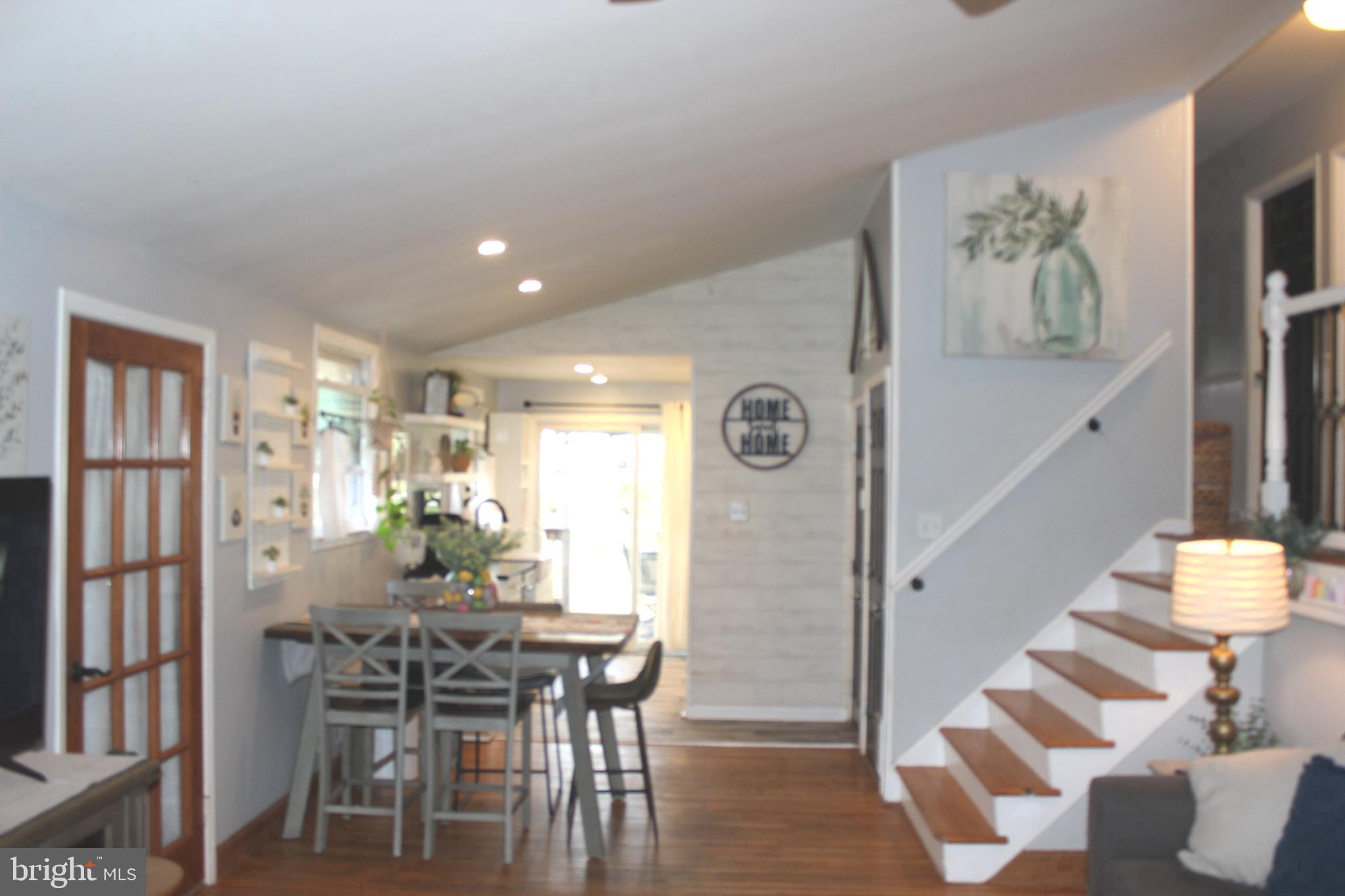 95 IVY LANE