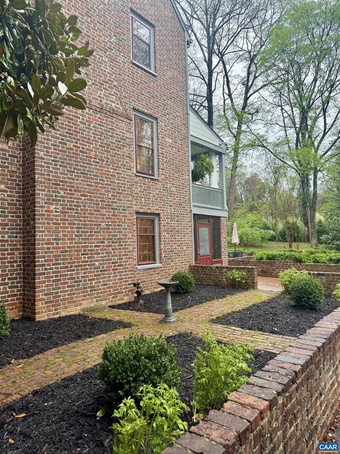 EDNAM FOREST - Residential