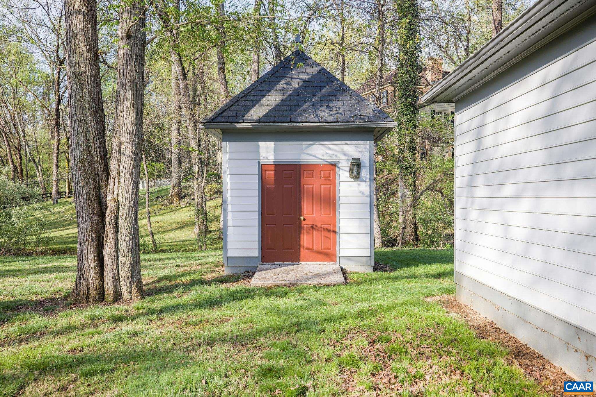 EDNAM FOREST - Residential