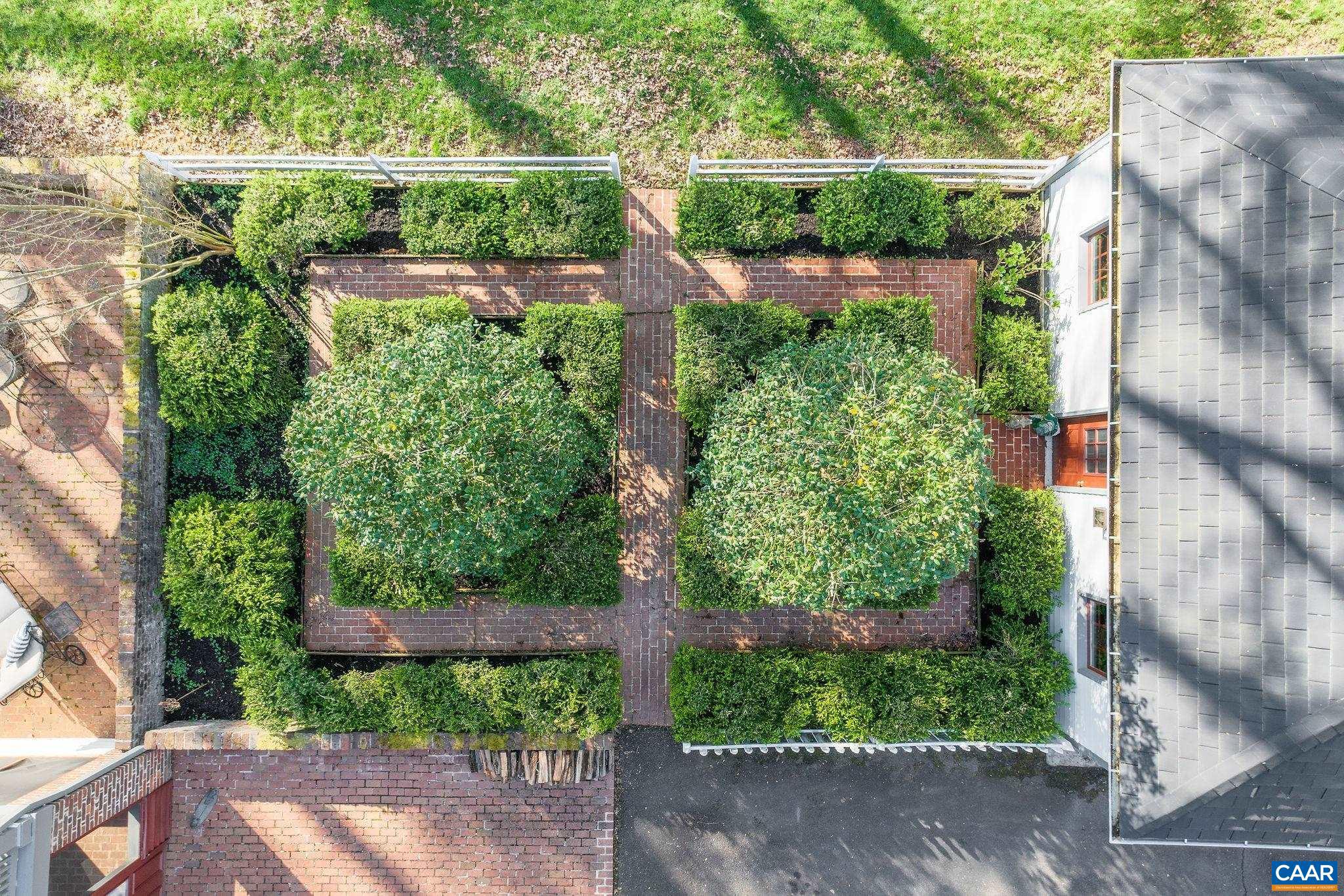 EDNAM FOREST - Residential