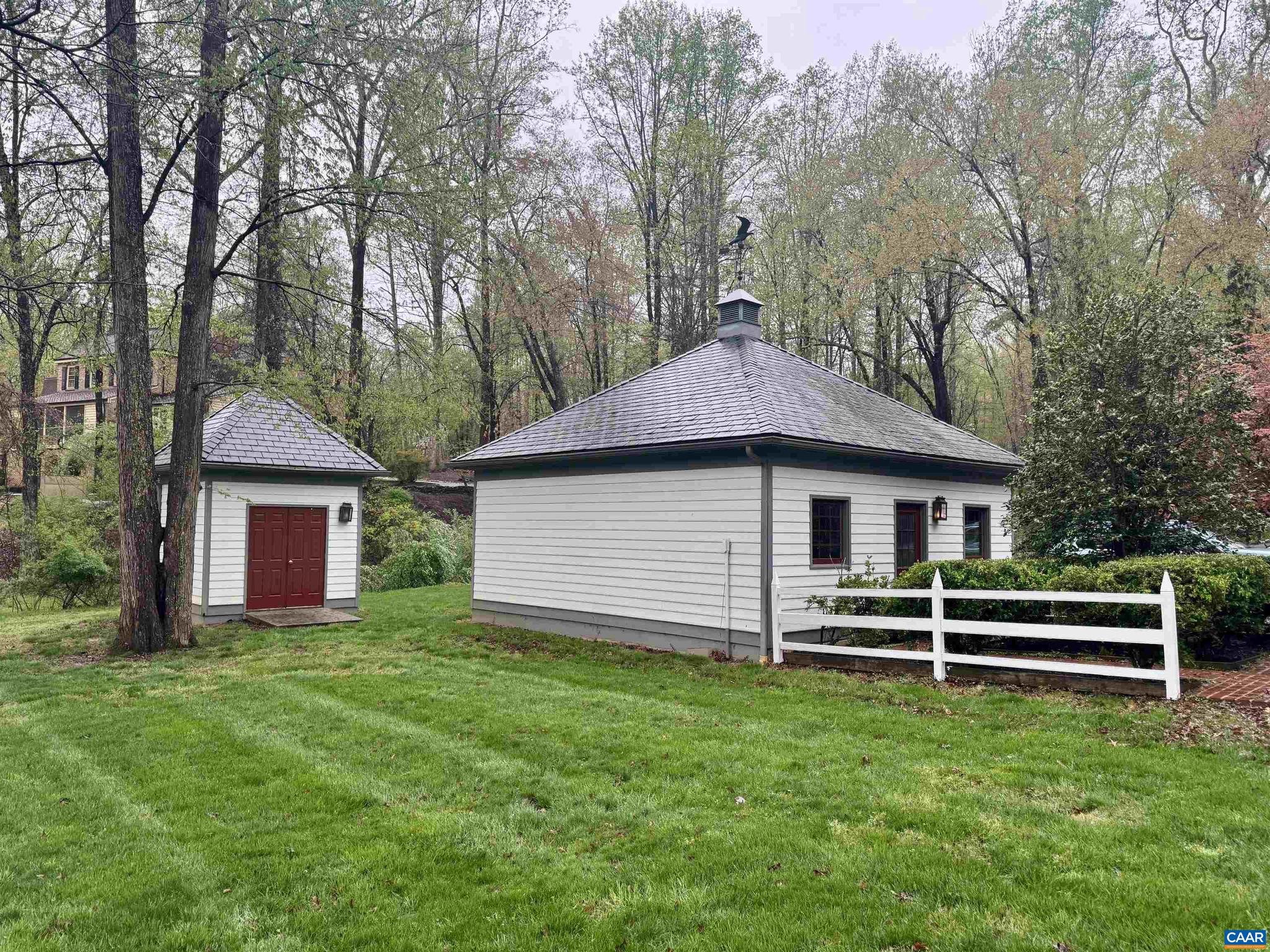 EDNAM FOREST - Residential