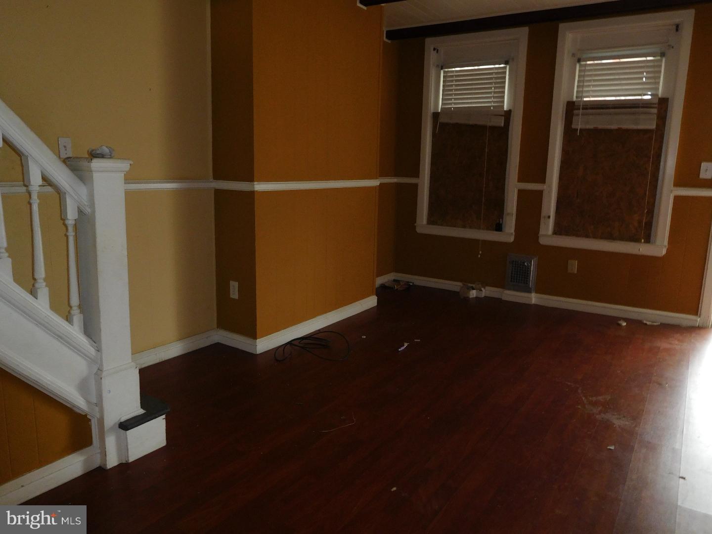 KENSINGTON - Residential