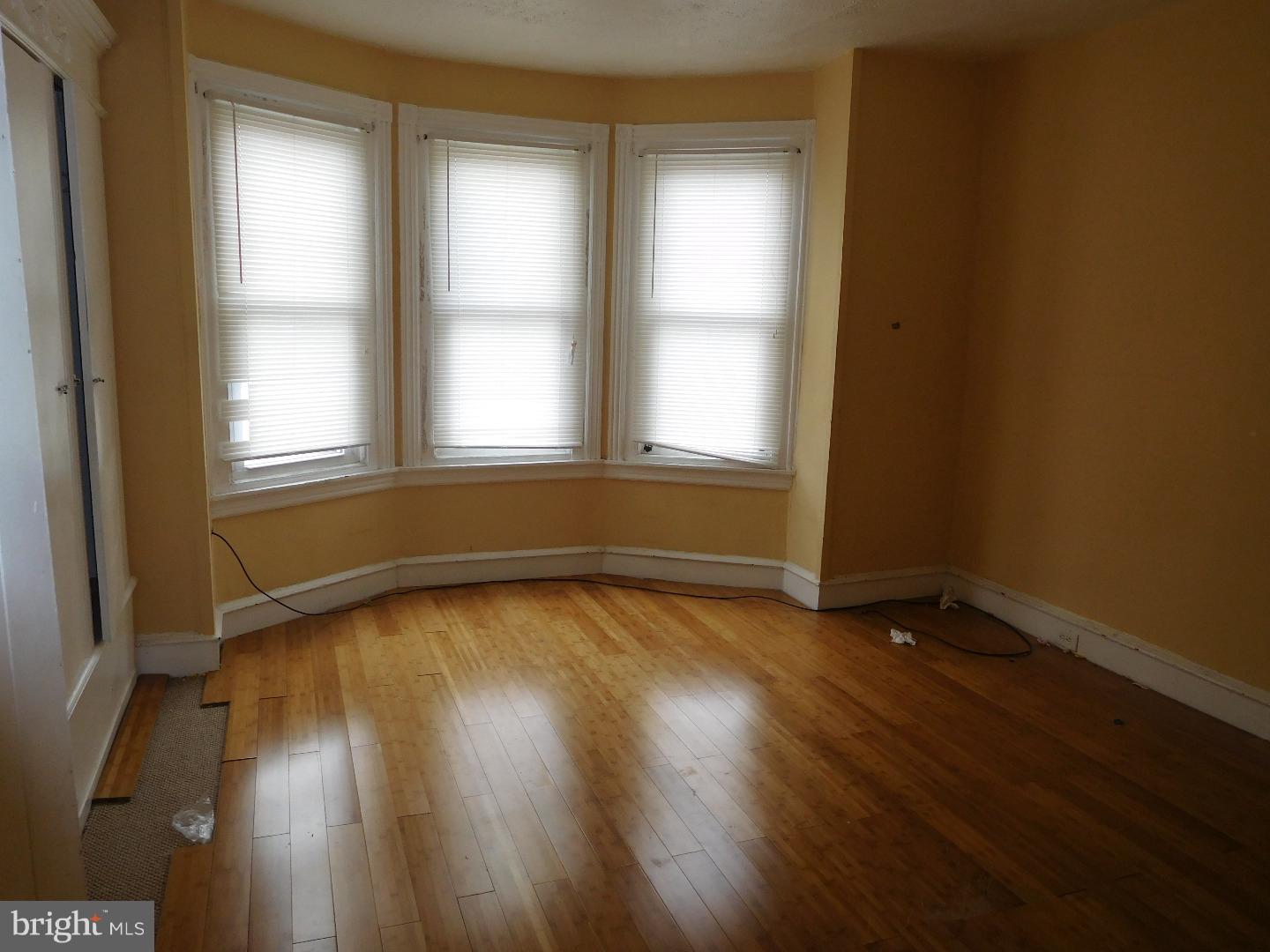 KENSINGTON - Residential