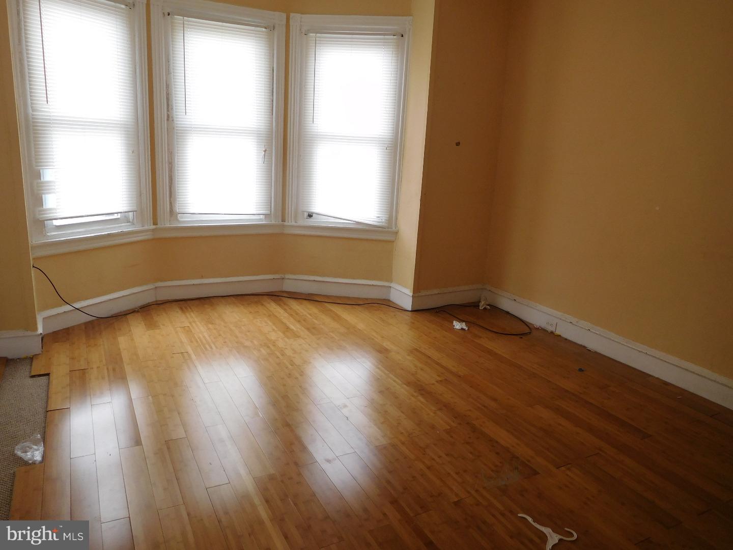 KENSINGTON - Residential