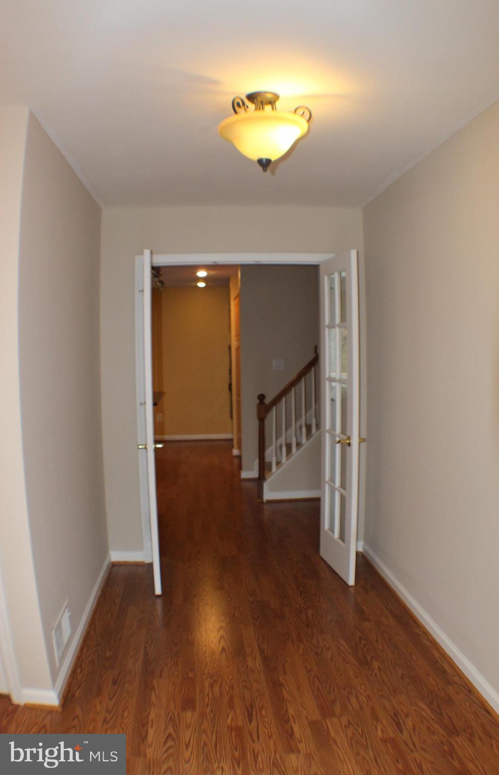 5584 QUEEN VICTORIA COURT