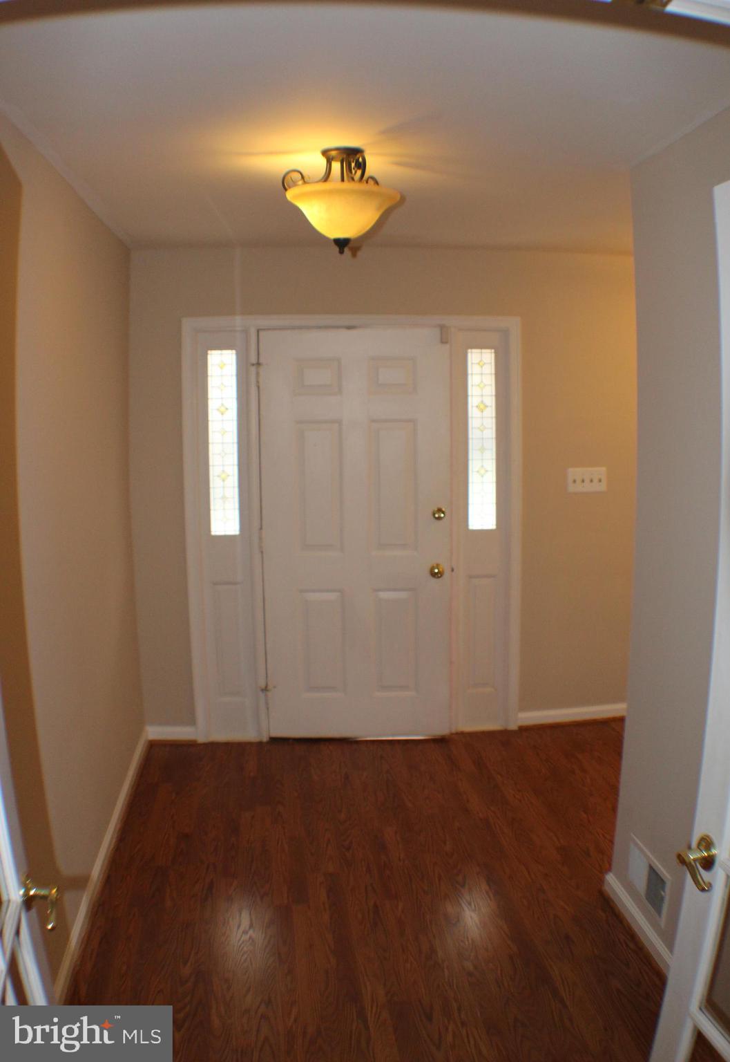 5584 QUEEN VICTORIA COURT