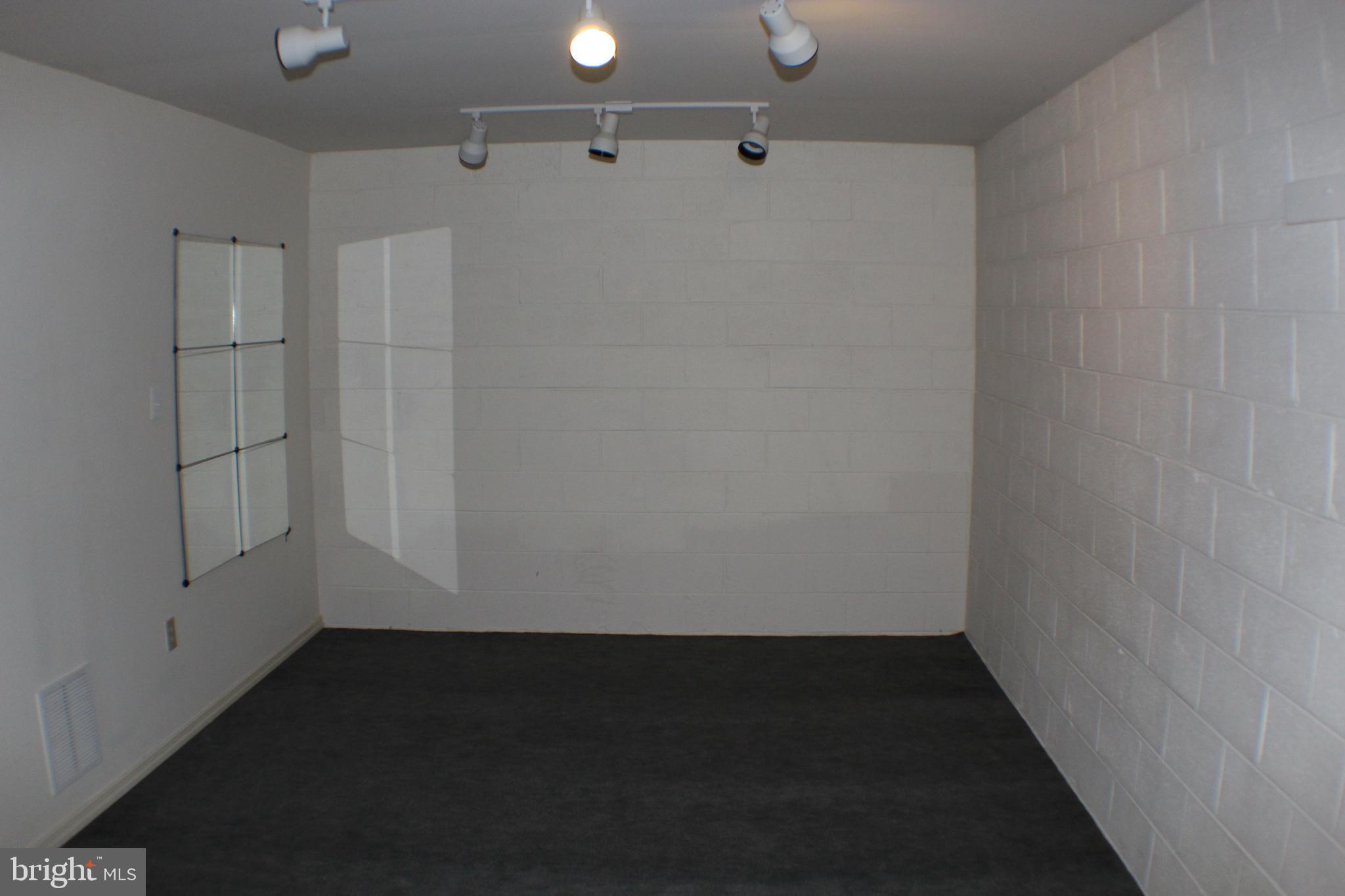 SOUTHPORT - Residential Lease