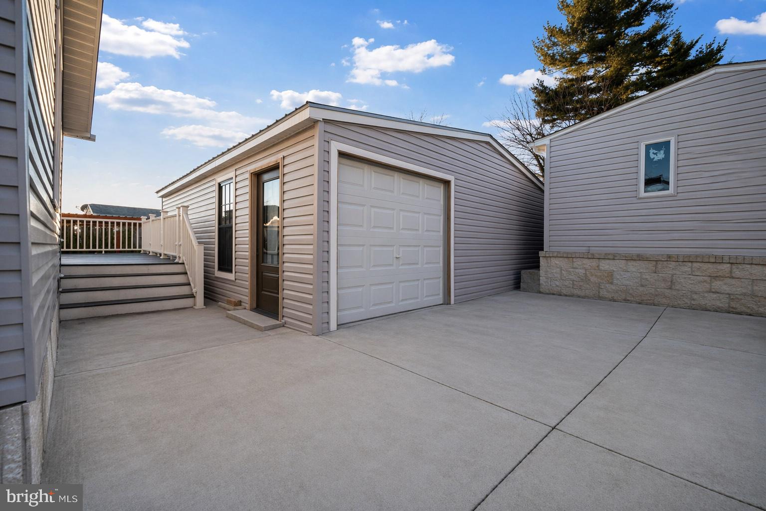 ROSEDALE - Residential