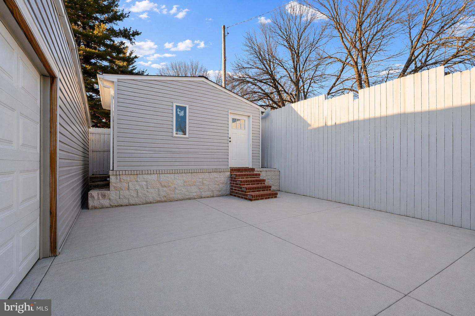 ROSEDALE - Residential