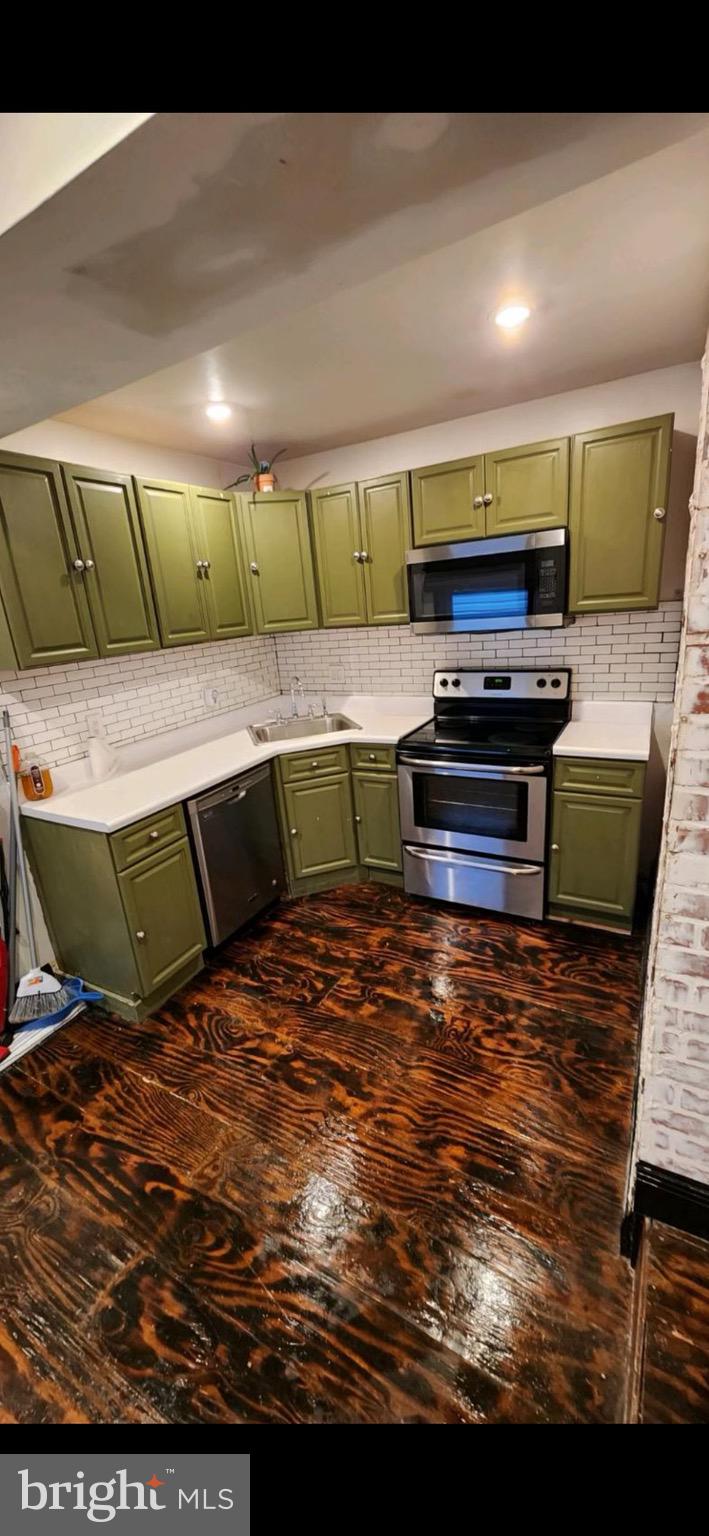 2149 RIDGE 2ND FLOOR AVENUE