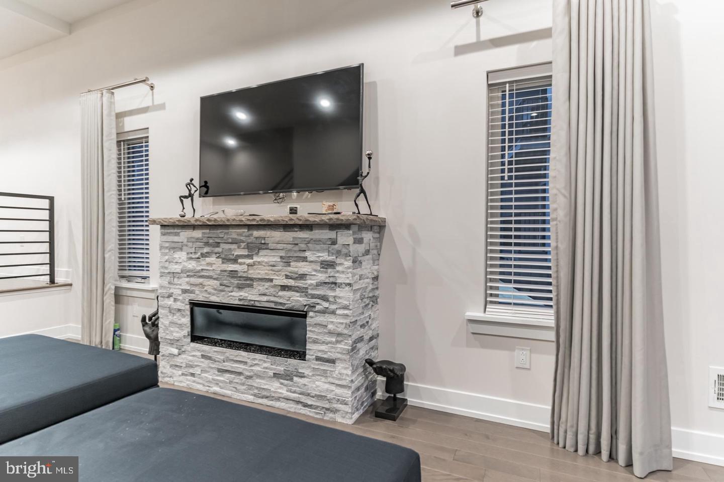 GRADUATE HOSPITAL - Residential Lease