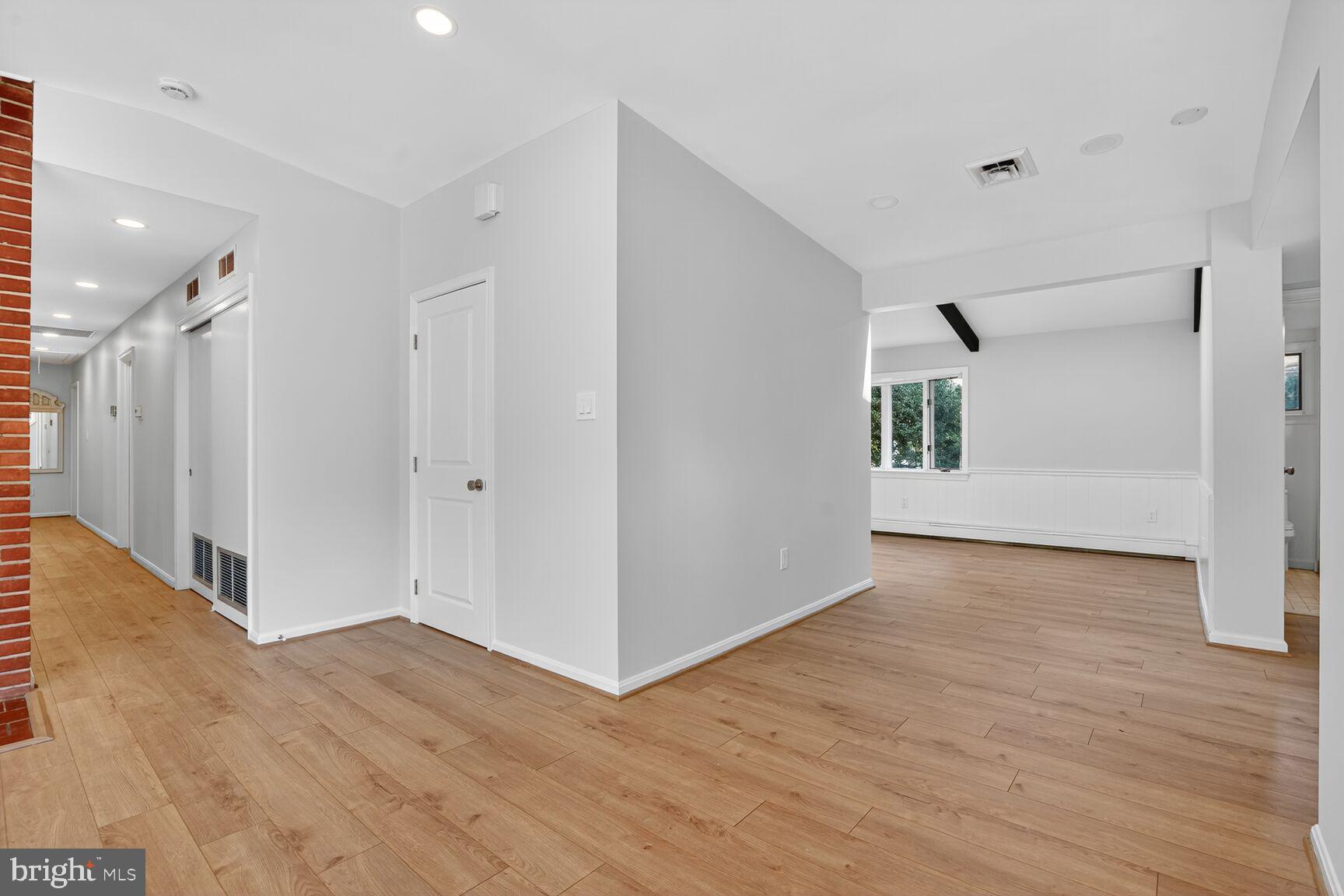 WOODLEY - Residential Lease