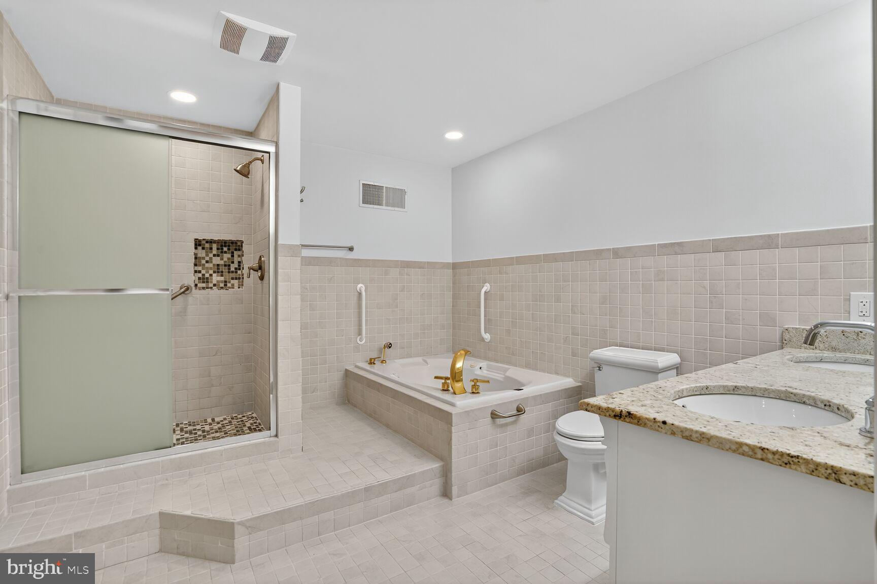 WOODLEY - Residential Lease