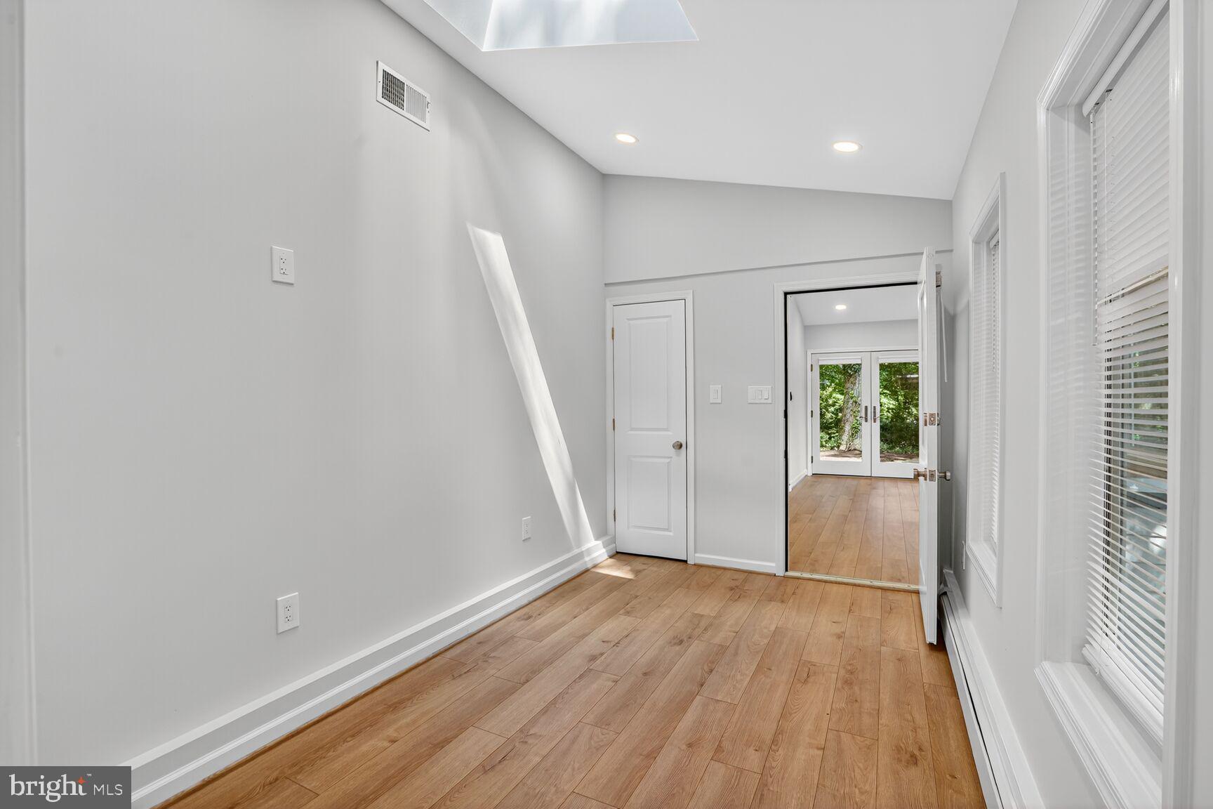 WOODLEY - Residential Lease