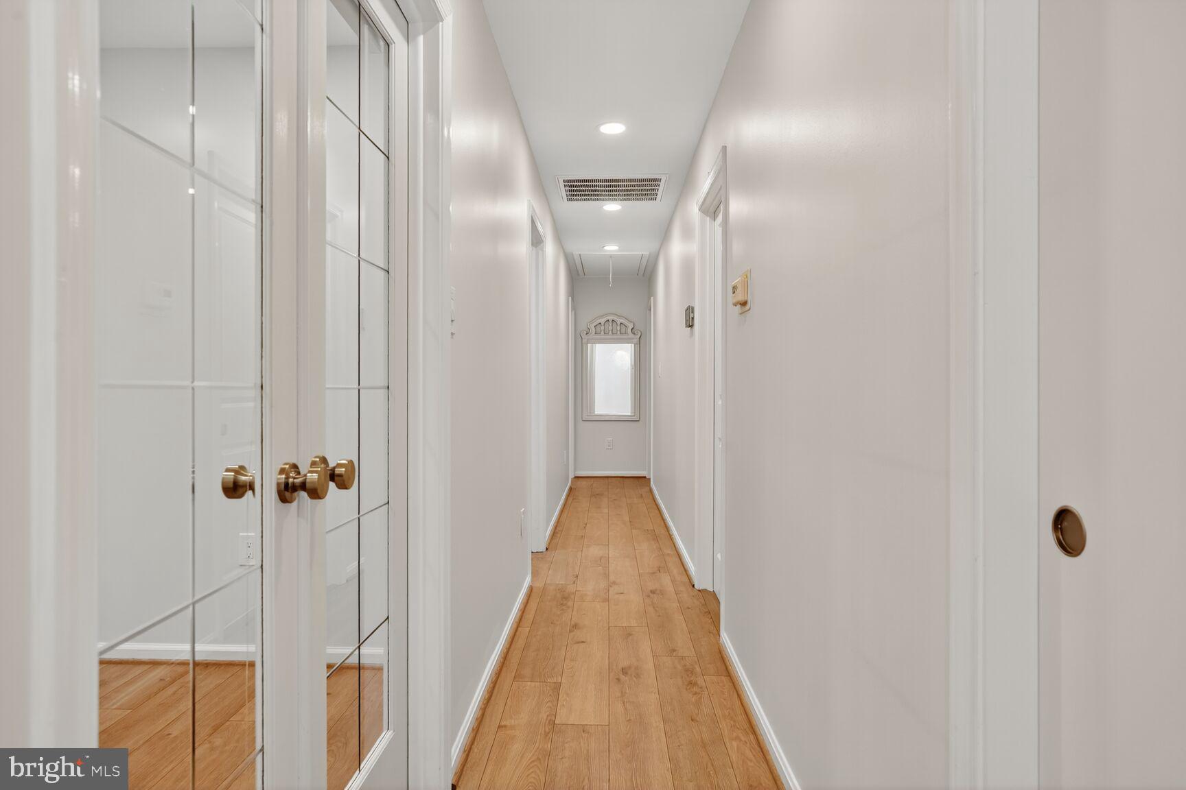 WOODLEY - Residential Lease