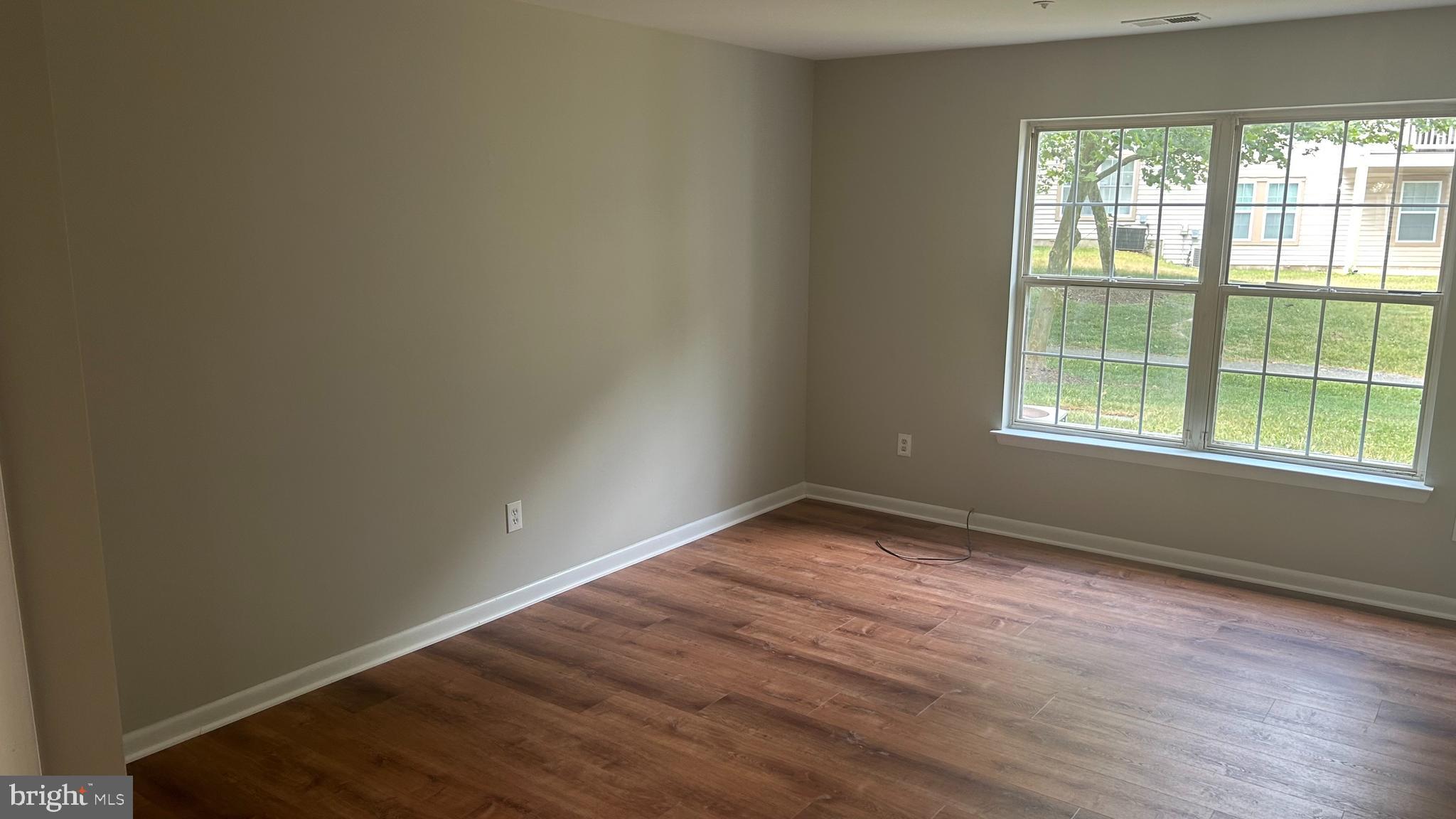 DEVON HILLS CONDO - Residential Lease