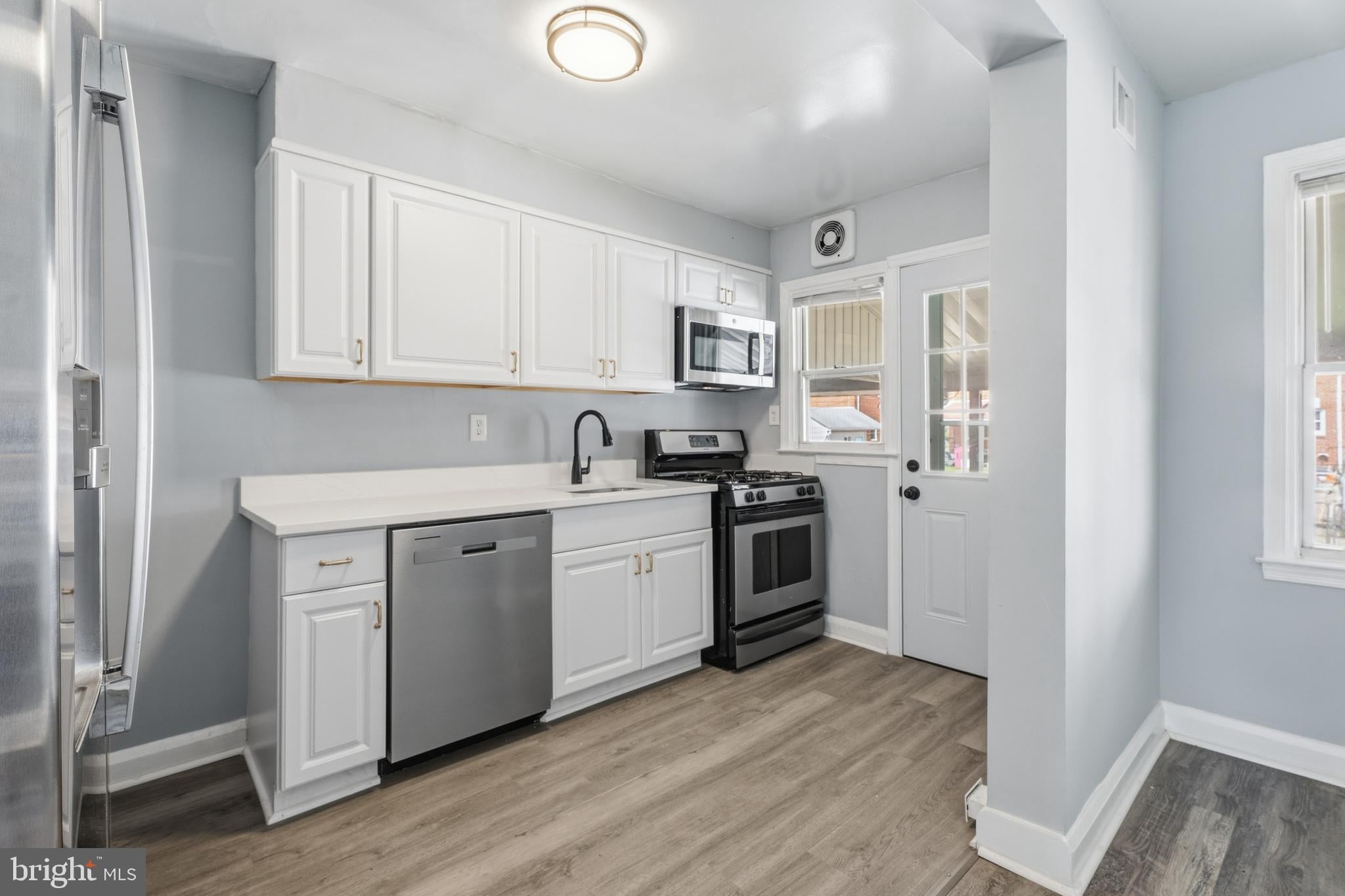 2123 GRAYTHORN ROAD