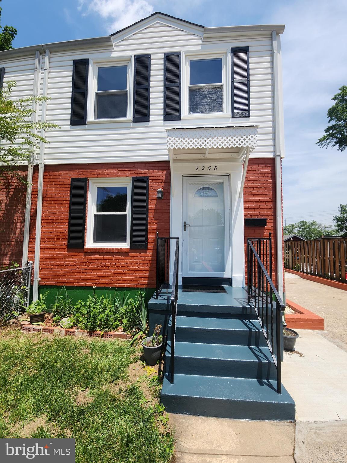 2258 ARLINGTON TERRACE