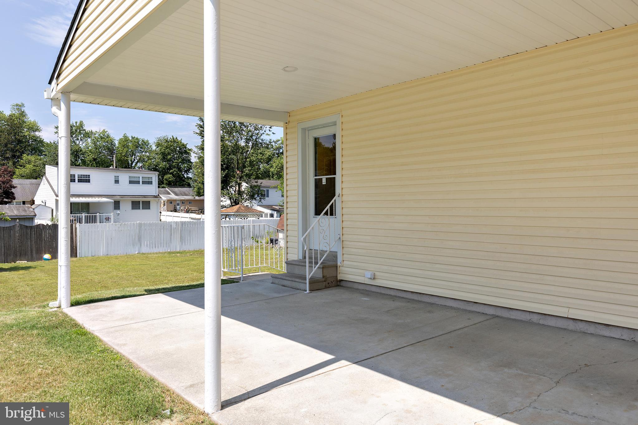 326 HILLCREST LANE