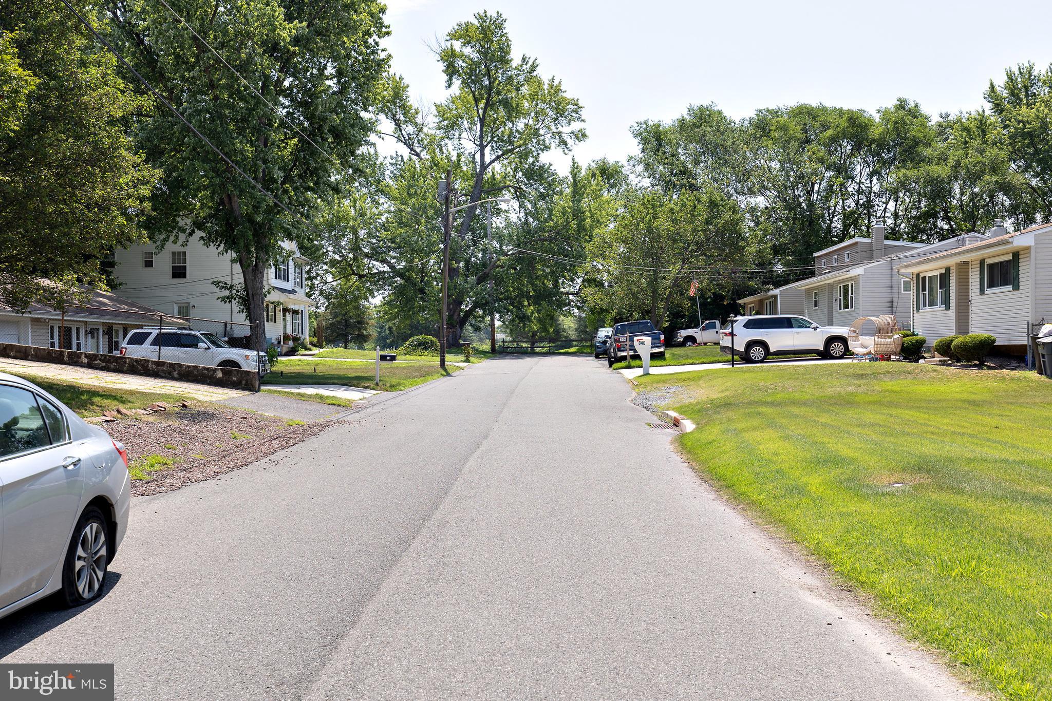 326 HILLCREST LANE