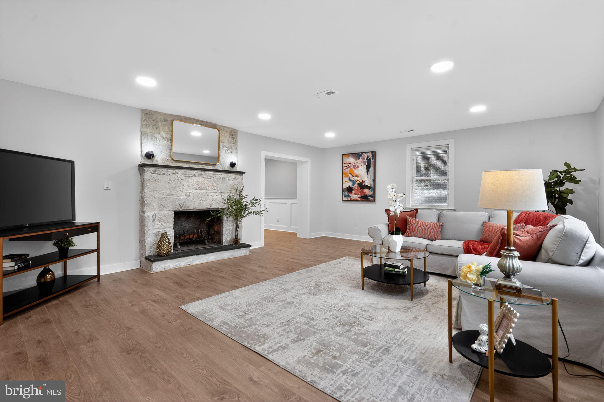 ELKINS PARK - Residential