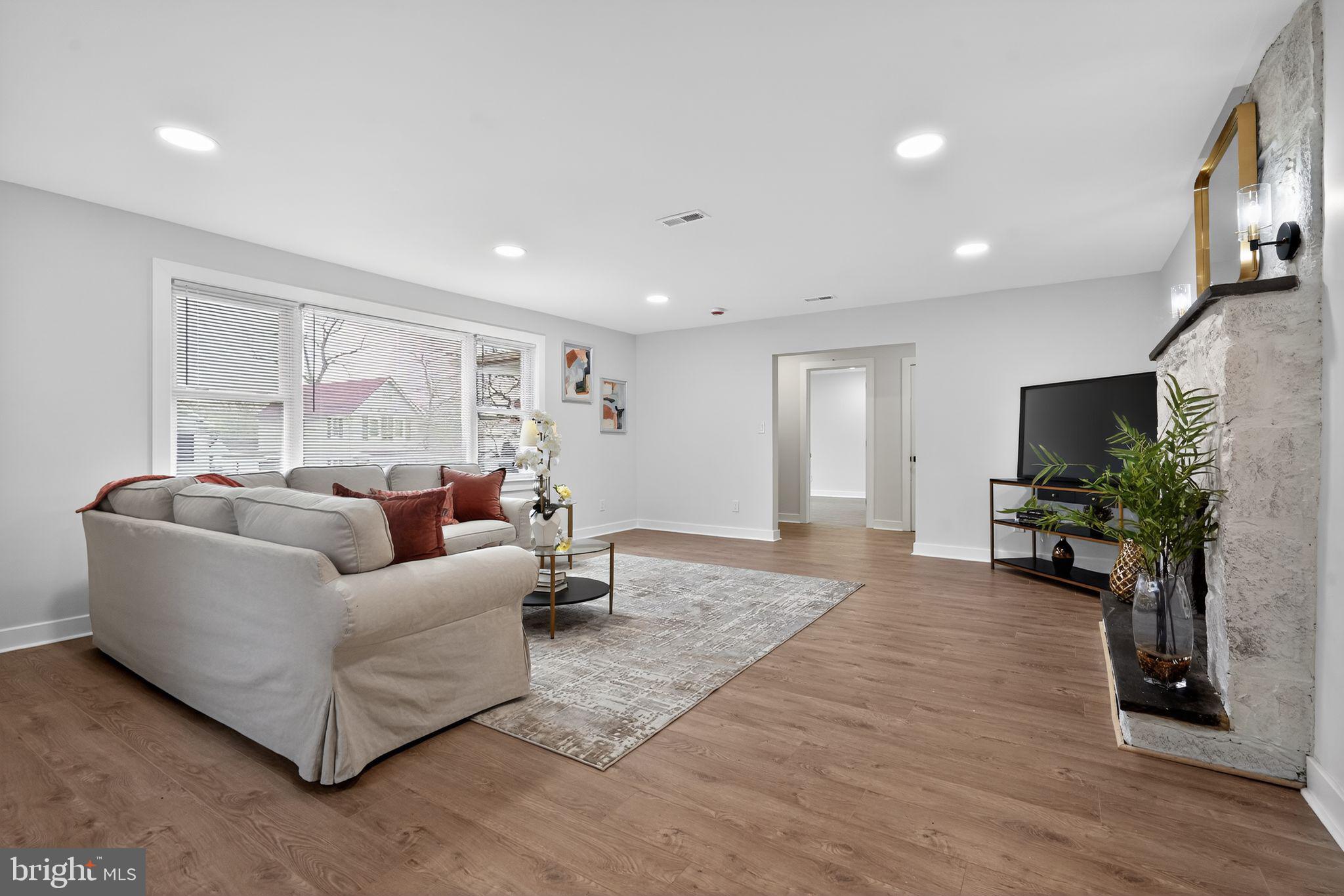 ELKINS PARK - Residential