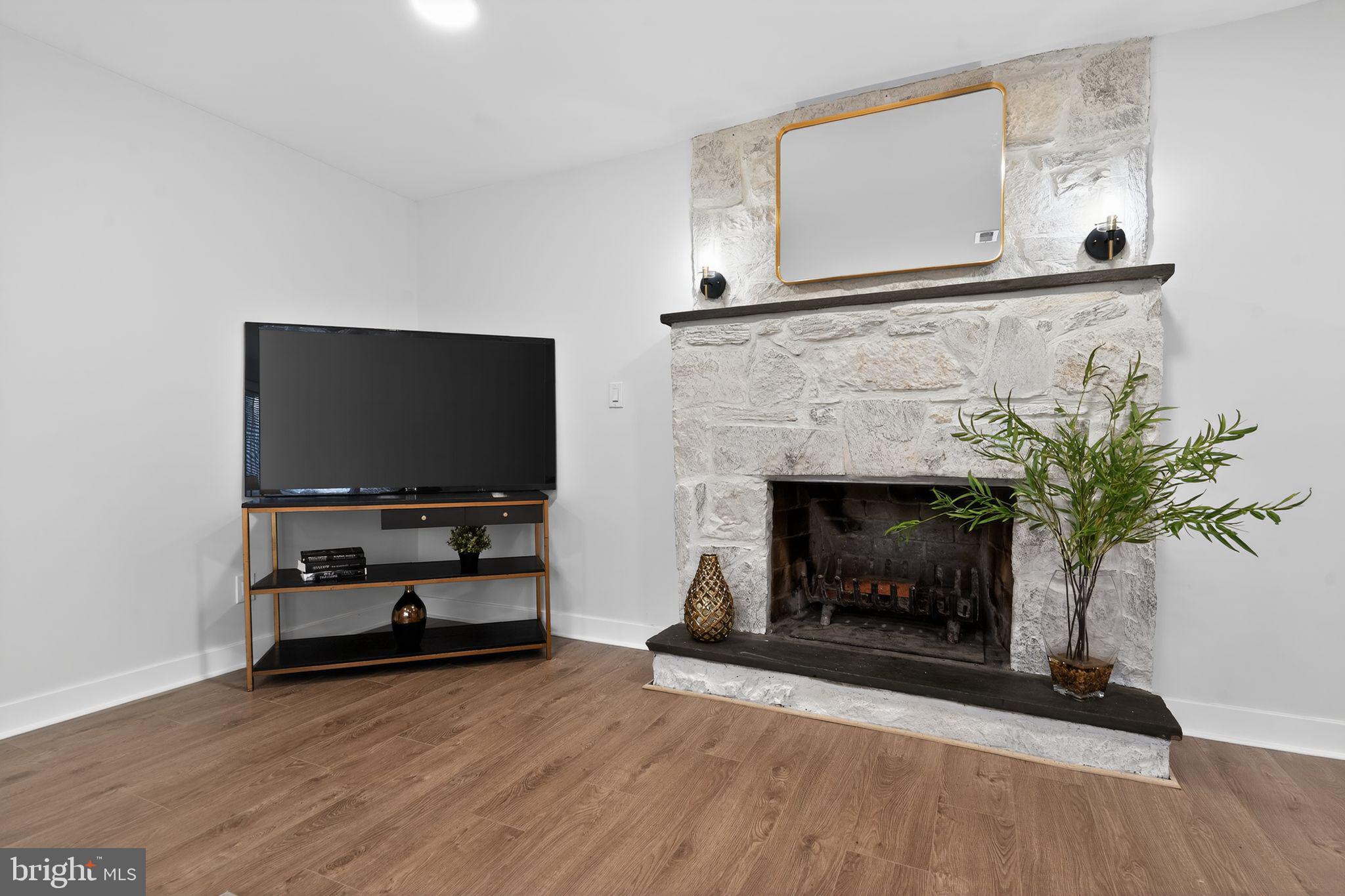 ELKINS PARK - Residential